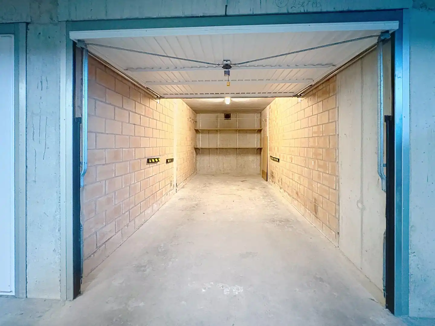 Appartement te huur met 2 slaapkamers inclusief garage foto 12