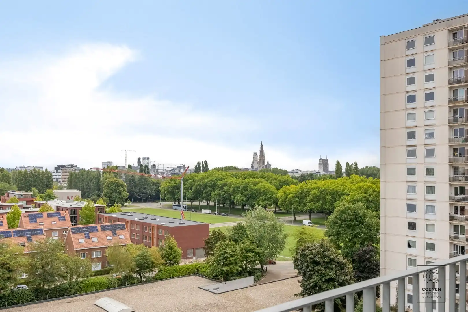 Volledig gerenoveerd appartement op toplocatie te Linkeroever  foto 15