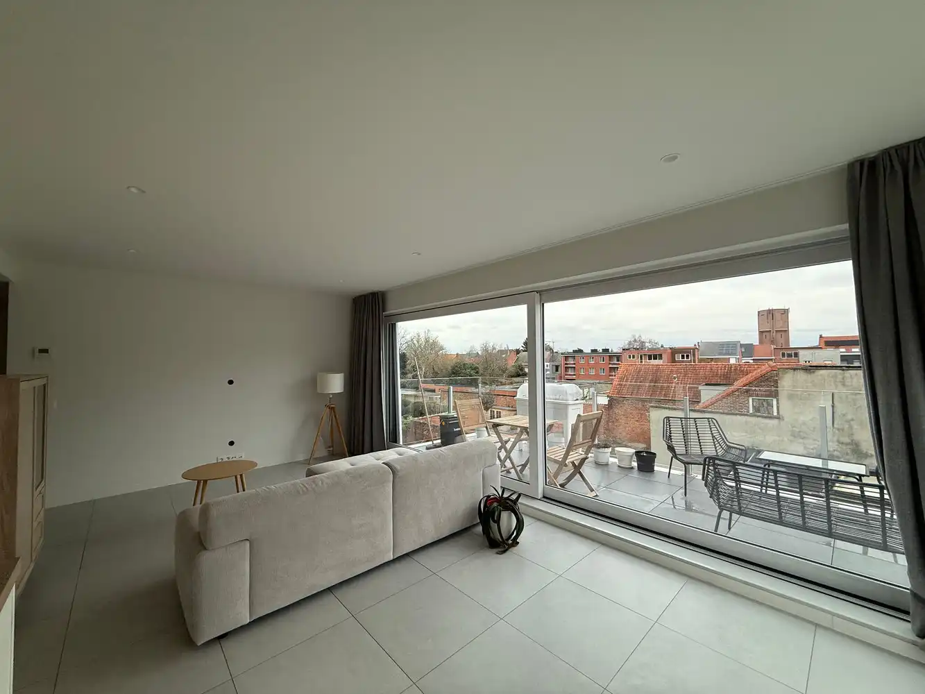 Recent en lichtrijk appartement met ruim terras foto 4