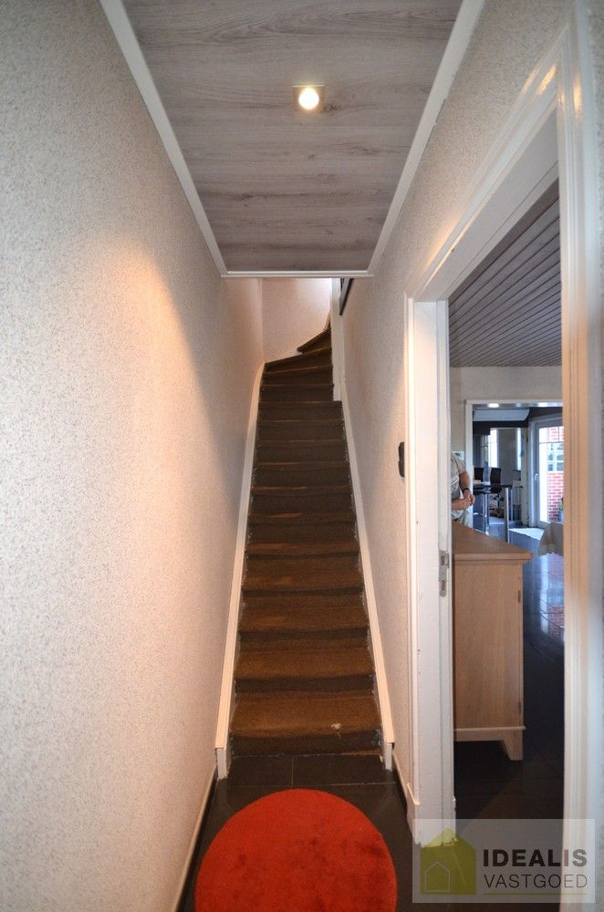IDEALIS VASTGOED – CHARMANTE EENGEZINSWONING MET 3 SLAAPKAMERS, LICHTRIJKE LEEFRUIMTE, HEERLIJKE TUIN EN GARAGE OP EEN UITERST GUNSTIGE LOCATIE AAN DE RAND VAN HET CENTRUM VAN PELT! foto 9