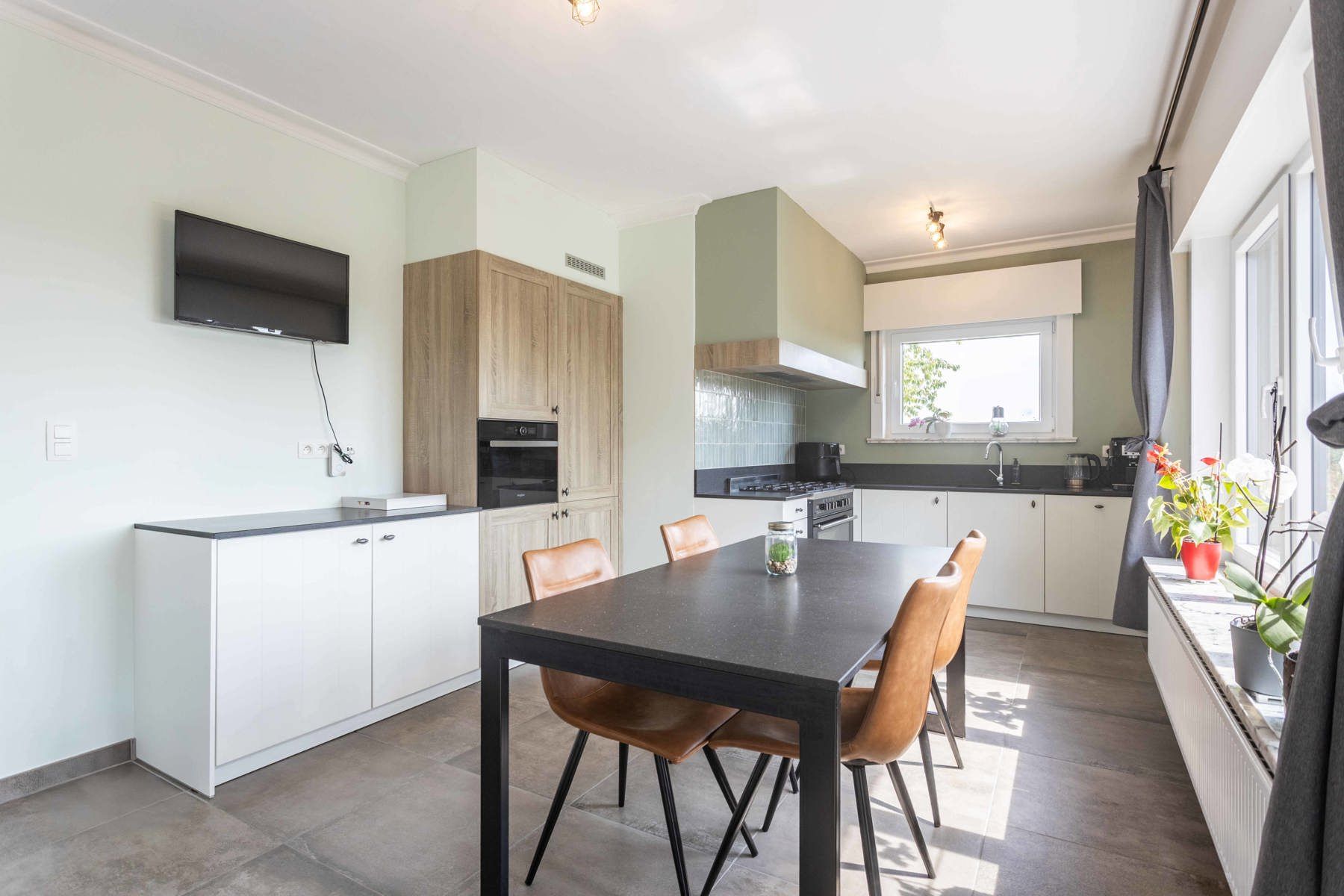 Rustig gelegen vrijstaande bungalow met 3 slaapkamers  foto 8