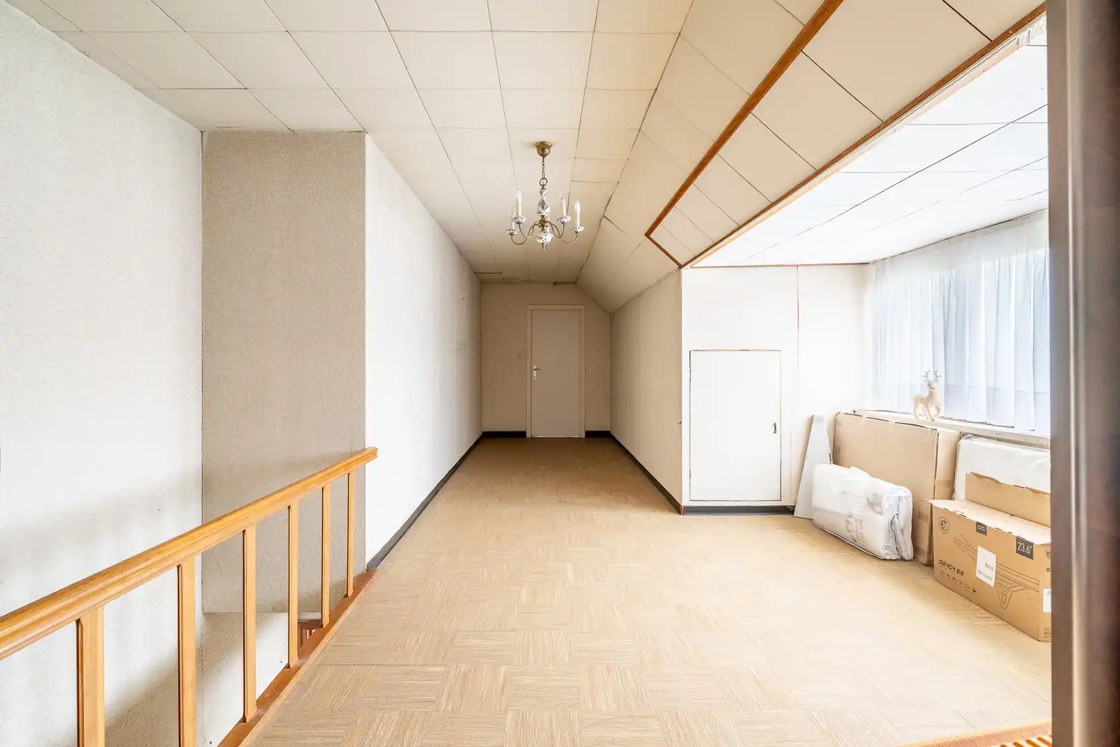 Woning met vernieuwde loods in Gits foto 9