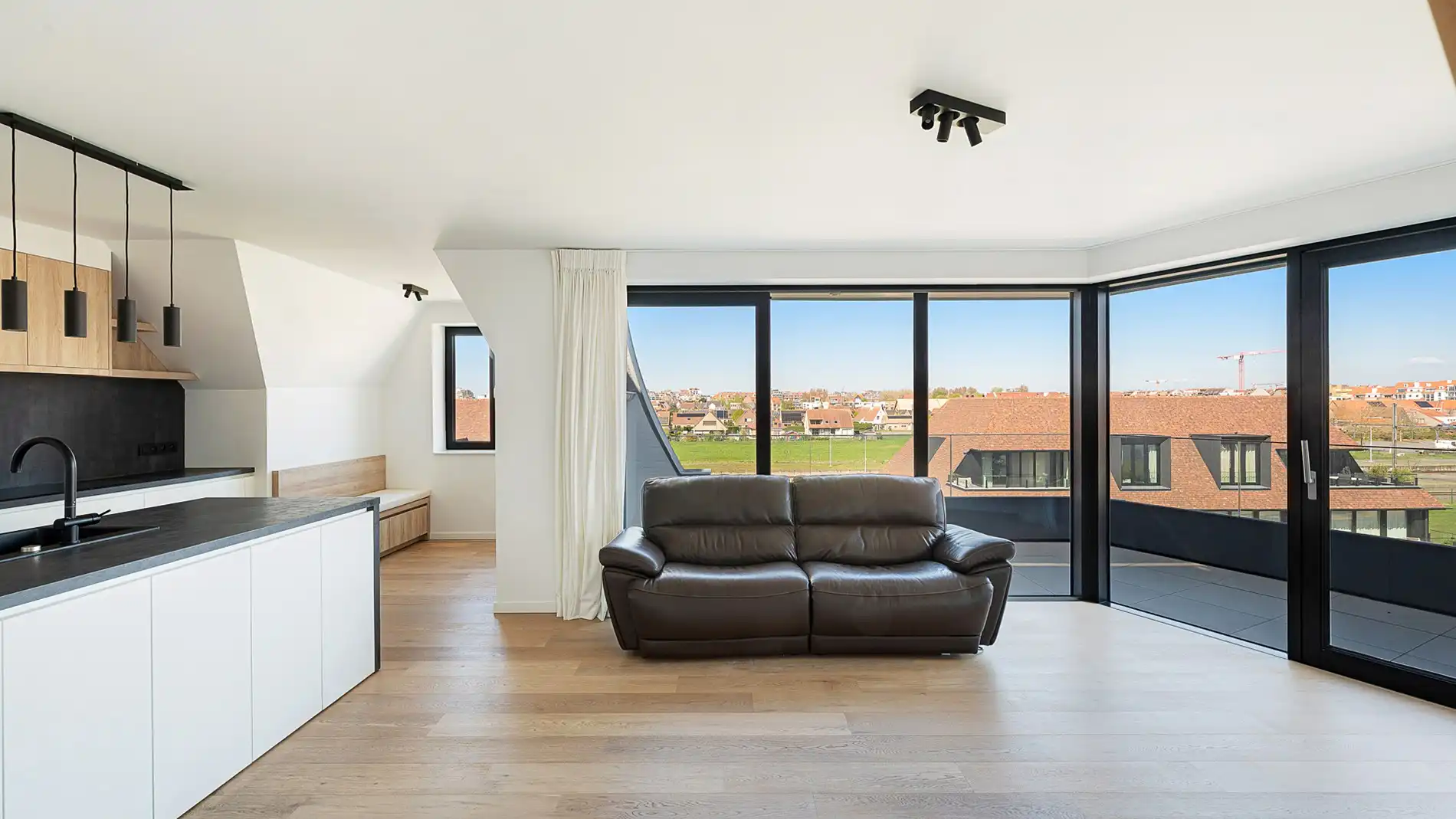 Penthouse met ruim terras te koop in Residentie Meerzicht foto 5