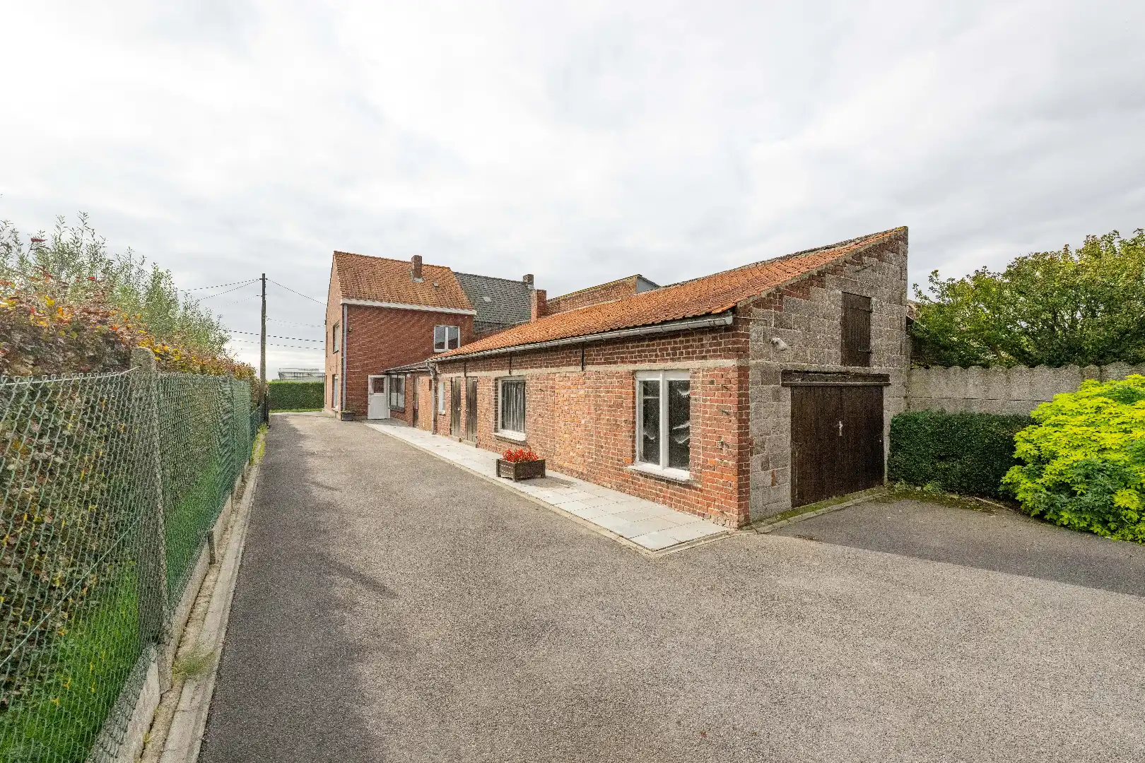 RUIME WONING MET LANDELIJK ZICHT VLAKBIJ CENTRUM EGEM foto 22