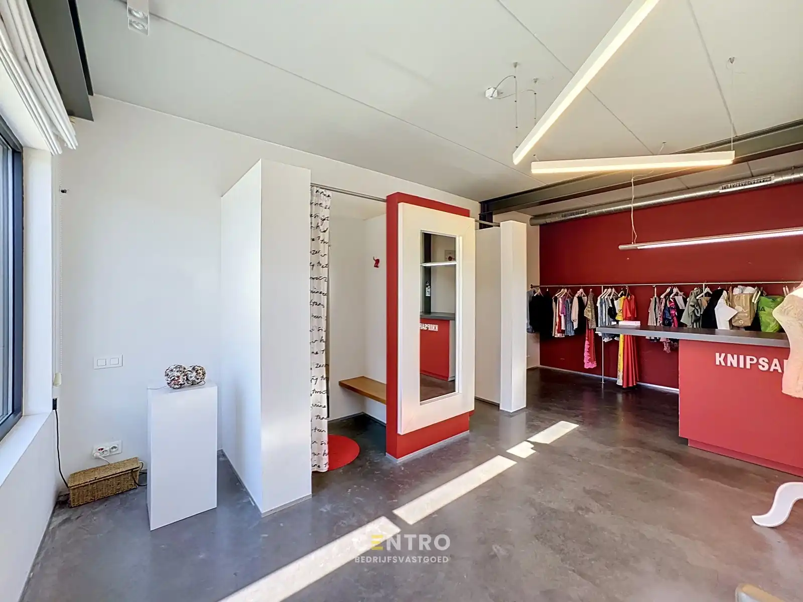 Bedrijfsgebouw met woonst te Wingene! foto 12