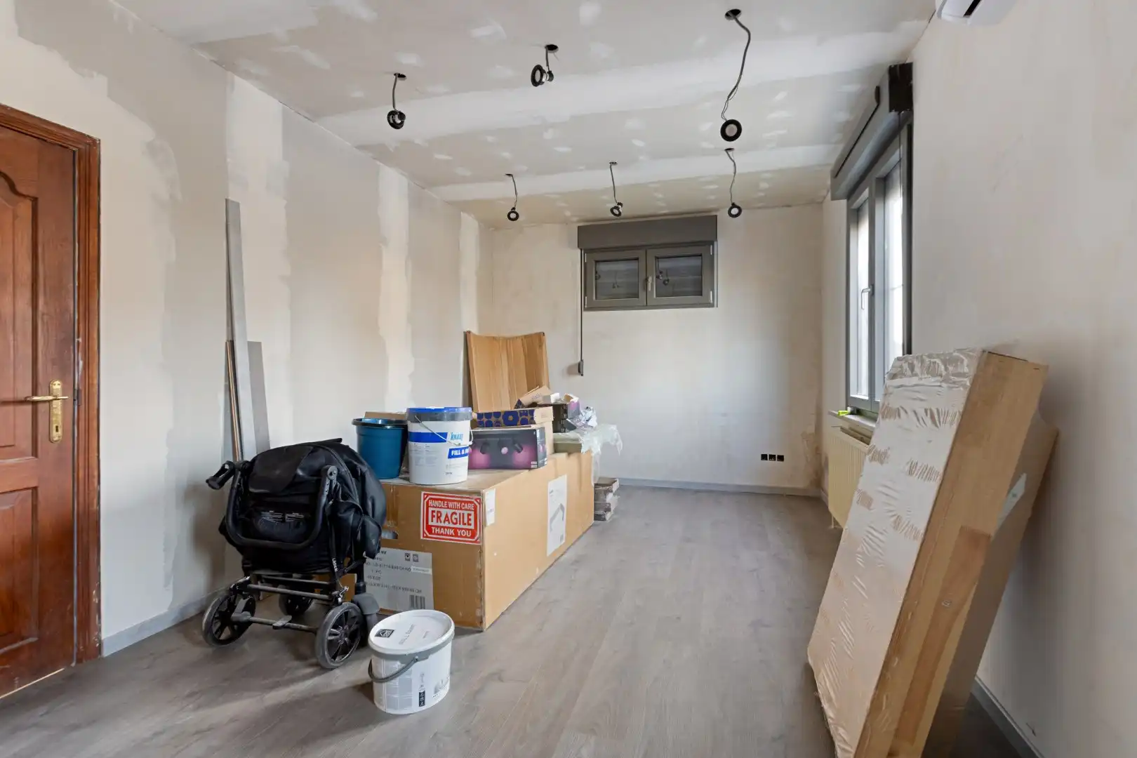 Gerenoveerde woning met 4 slaapkamers gelegen kortbij het centrum foto 16