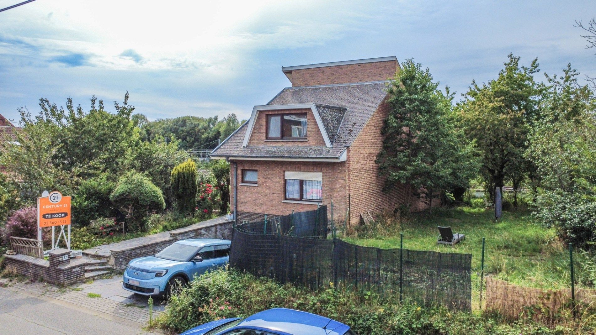 4-GEVEL WONING MET 4 SLAAPKAMERS + 2 BADKAMERS ! foto 2