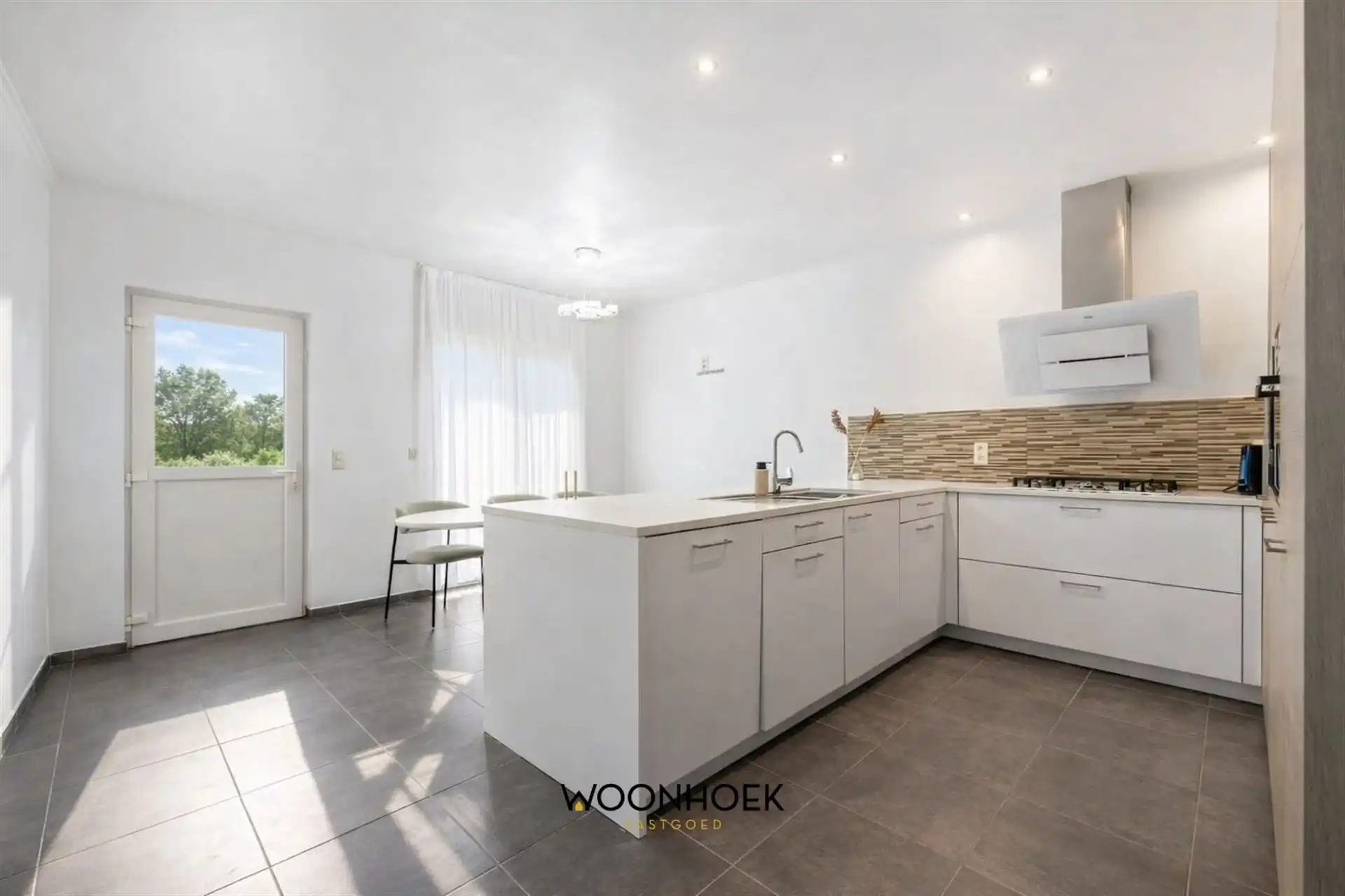 Stijlvol wonen in het groen te Lokeren foto 3