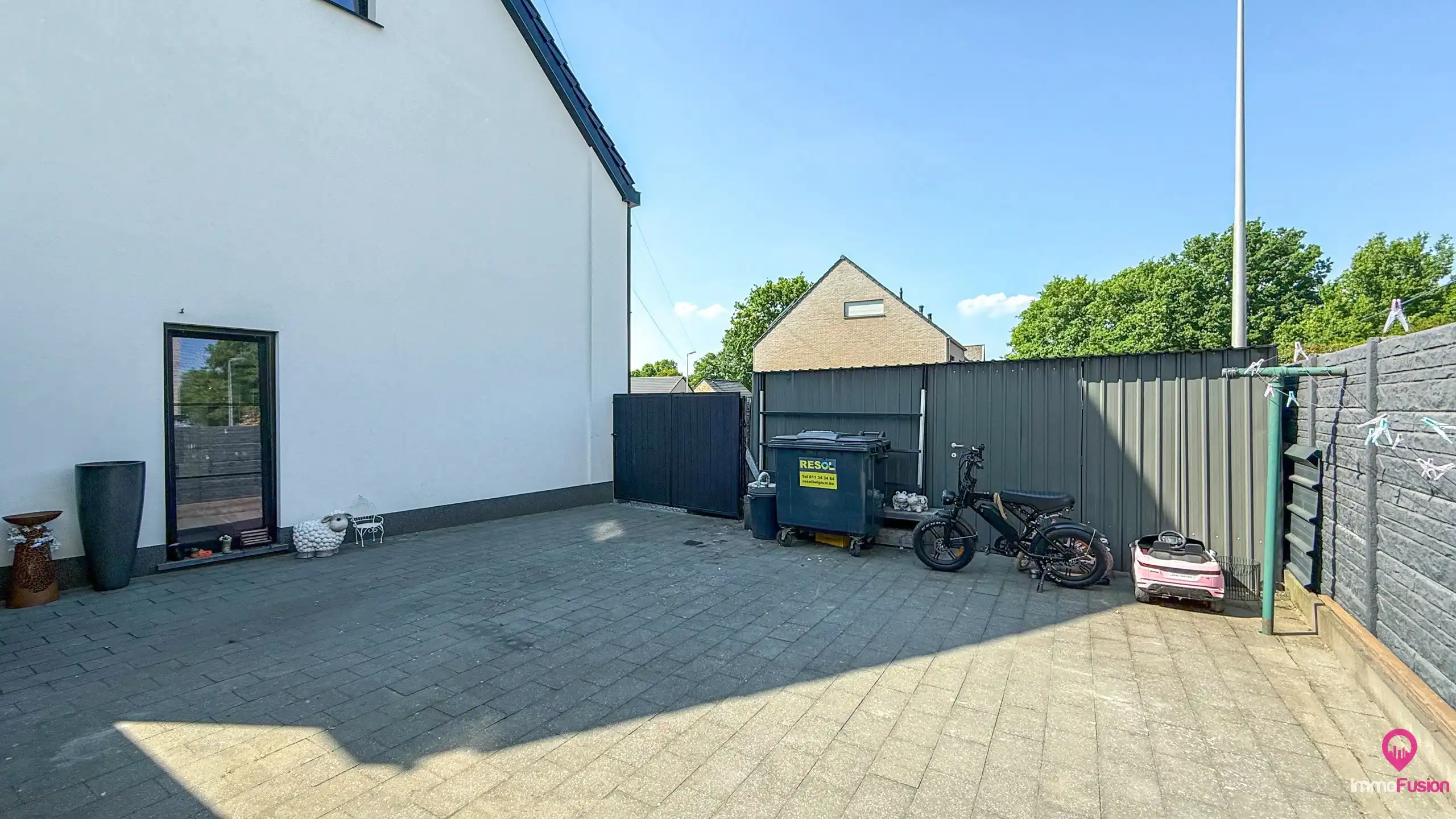 Instapklare woning met 5 slpks, rustig gelegen te Beringen! foto 37