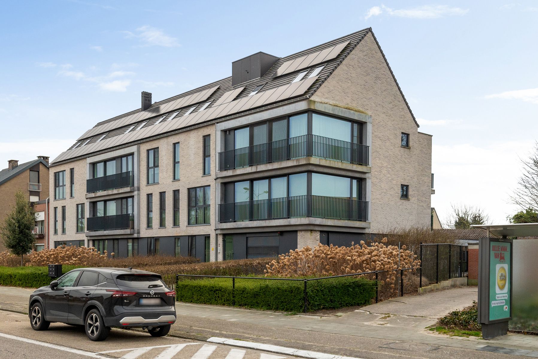 Modern en ruim appartement te koop op toplocatie. foto 2