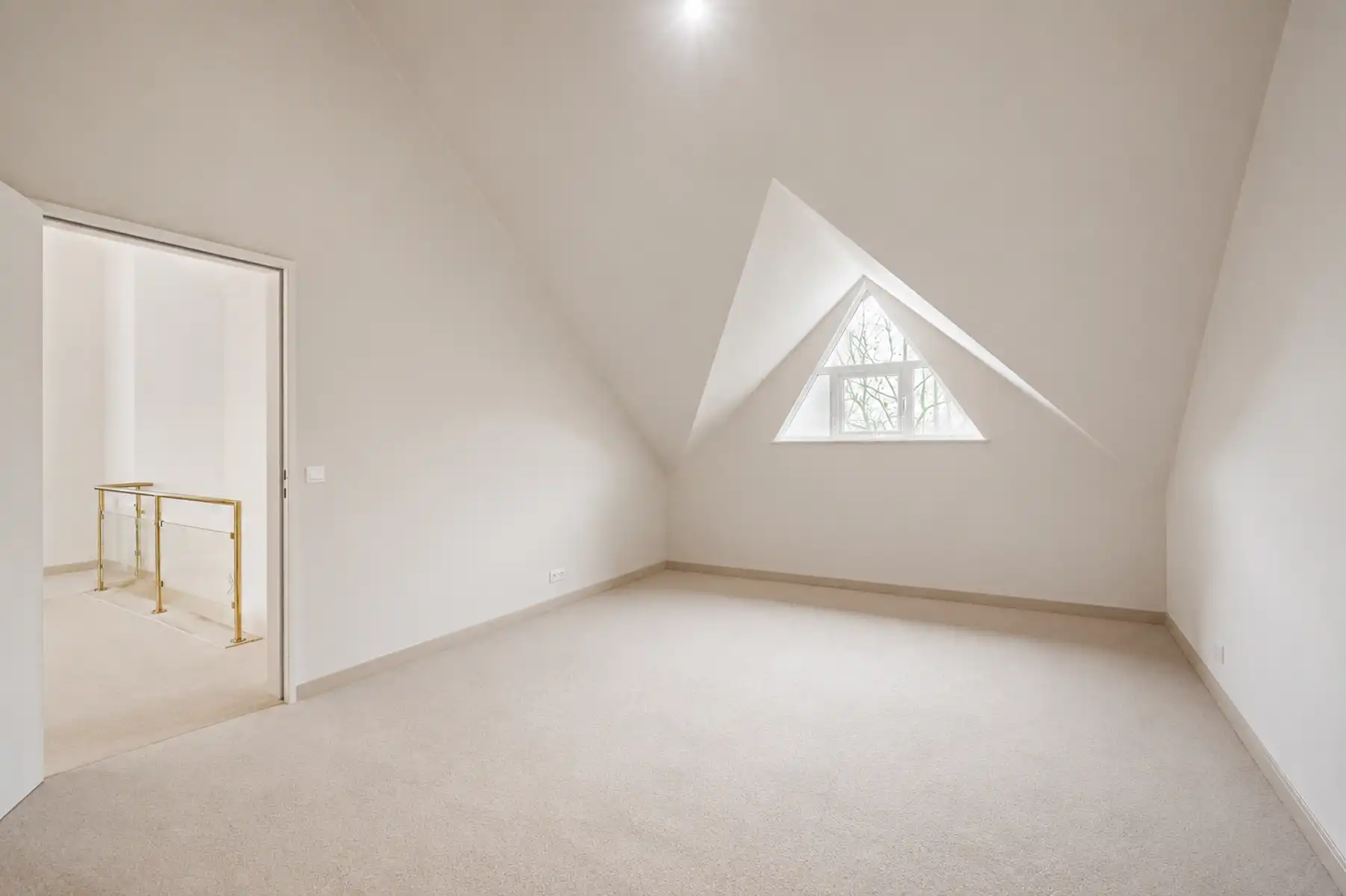 Ruim te renoveren duplex app. in het centrum van Schilde foto 11