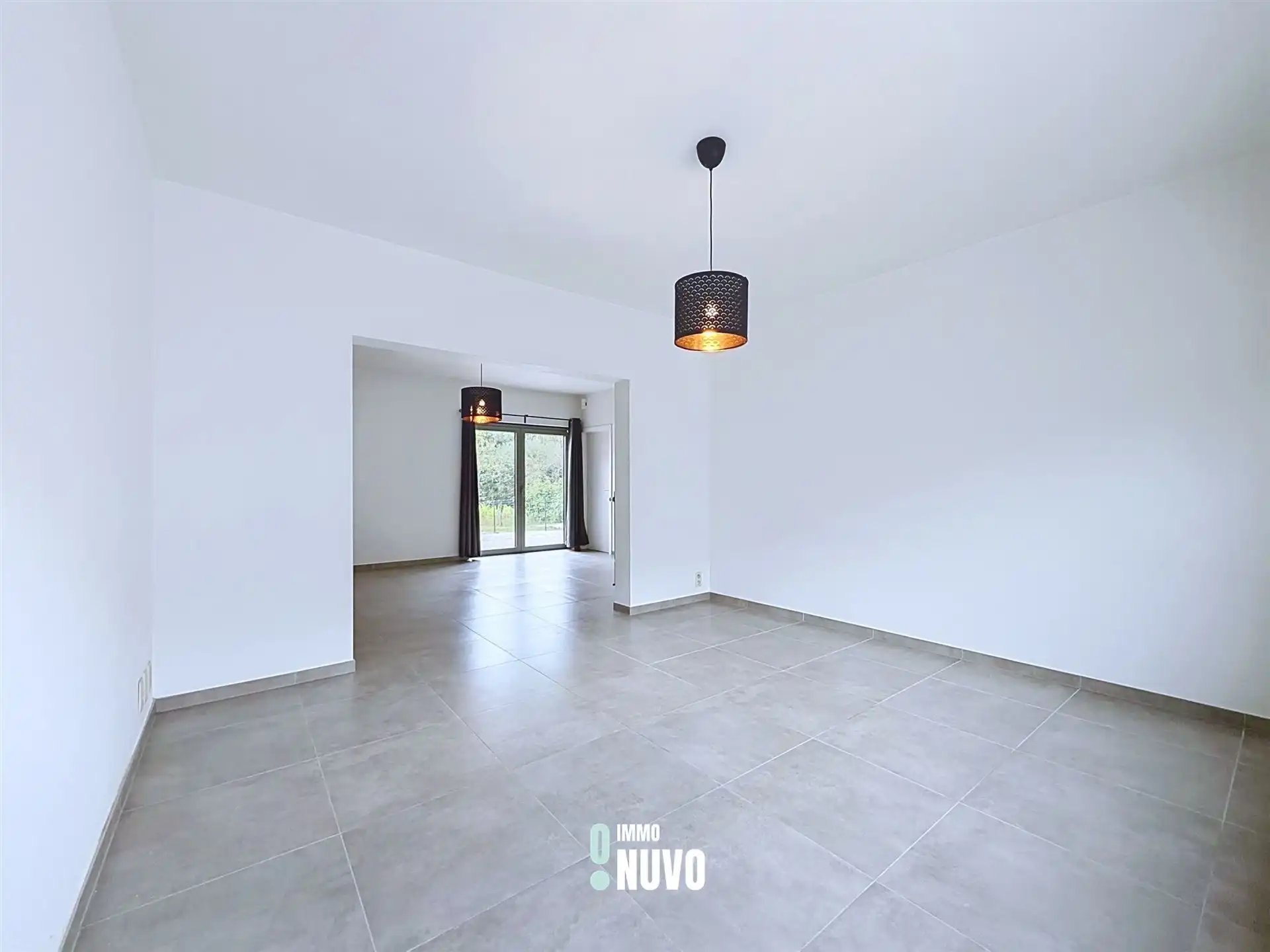 Gezinswoning met 3 slaapkamers, bureau, tuin en garage foto 7