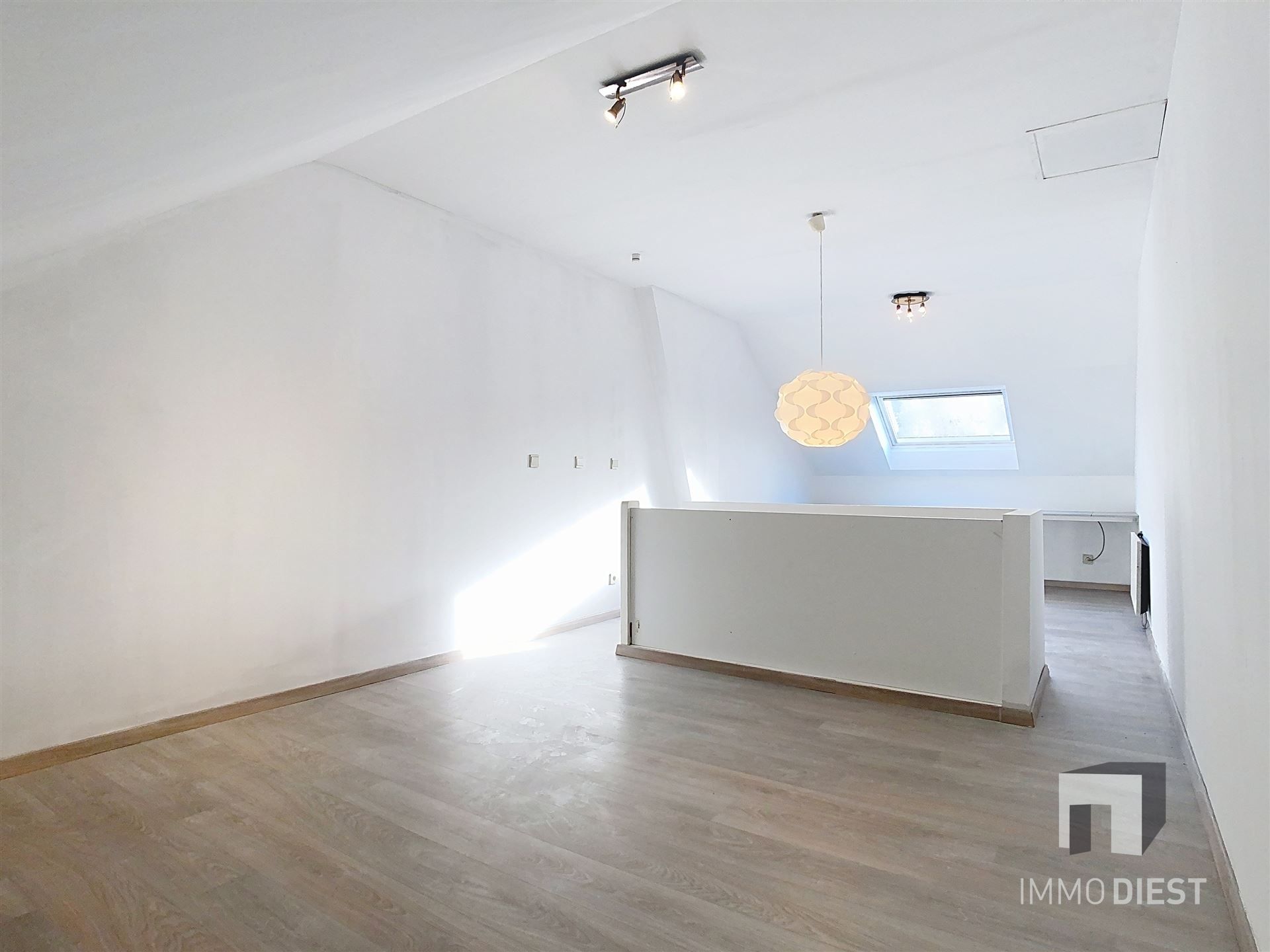 Gezellige rijwoning met terras en tuin foto 13