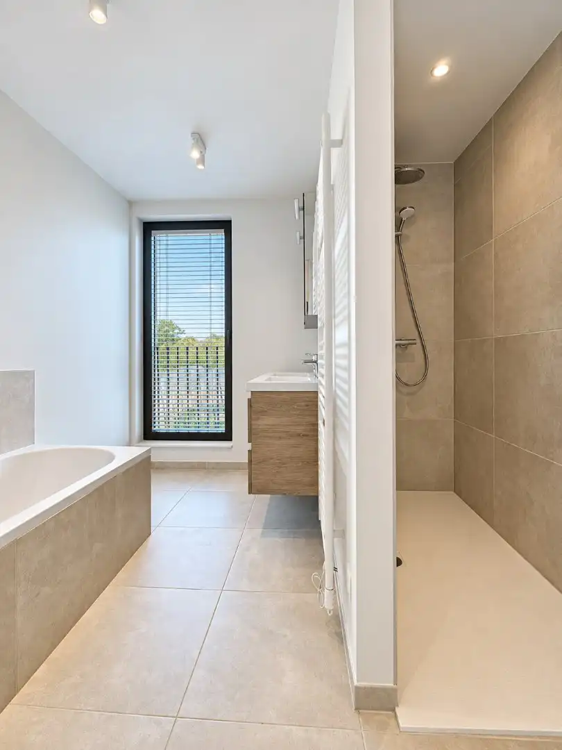 Ruime prachtige penthouse met vier slaapkamers en twee terrassen foto 9