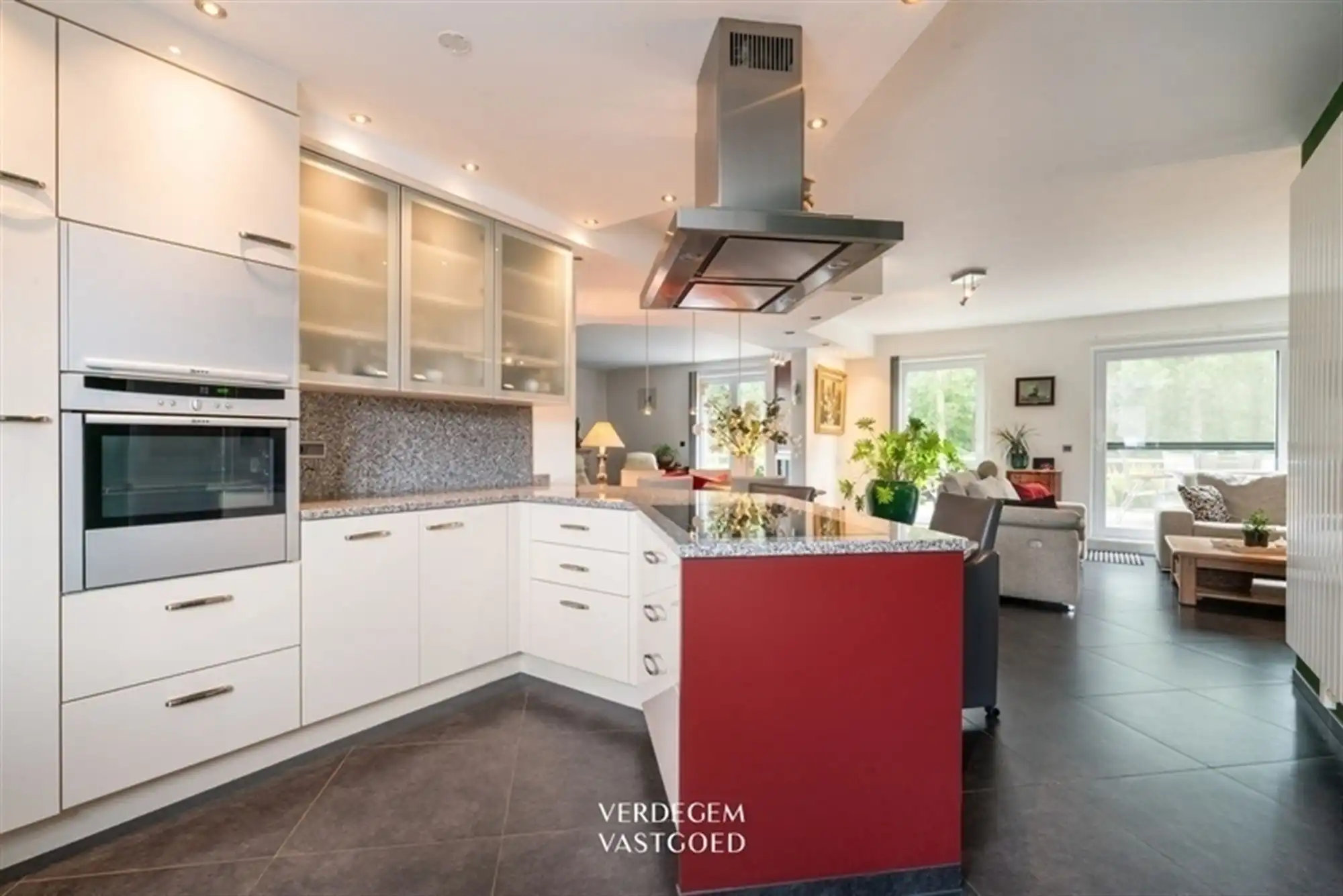 Luxueus en ruim wonen met aanlegsteiger aan de Moervaart foto 7