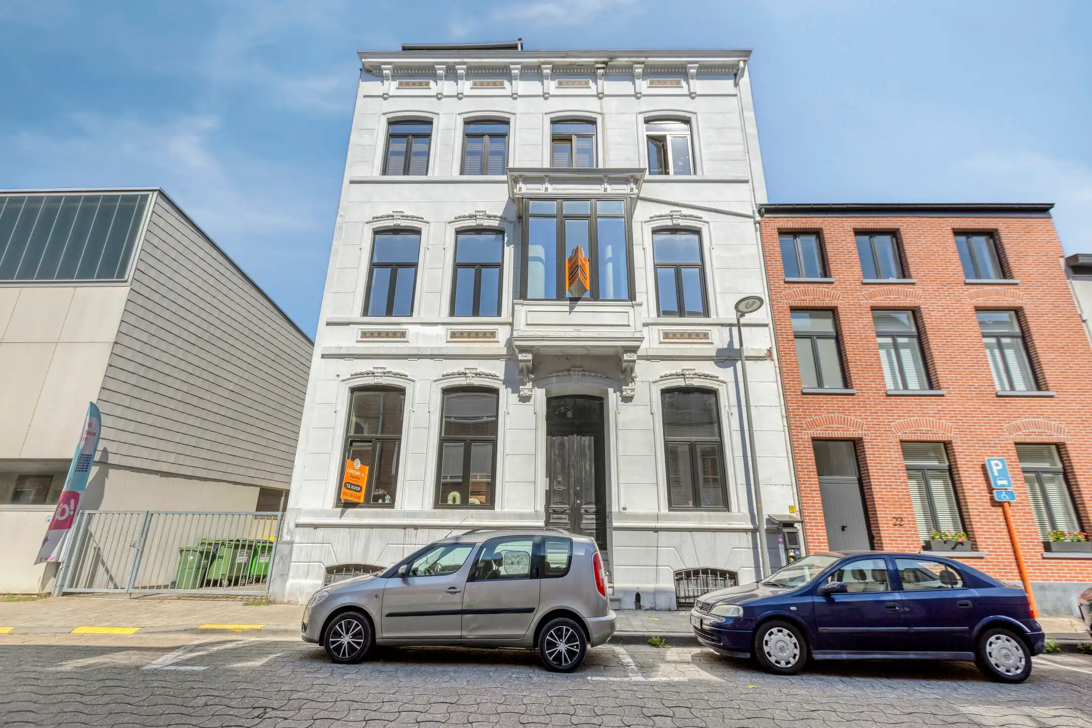 Gerenoveerd appartement met 2 slaapkamers & tuin te Tienen foto {{pictureIndex}}