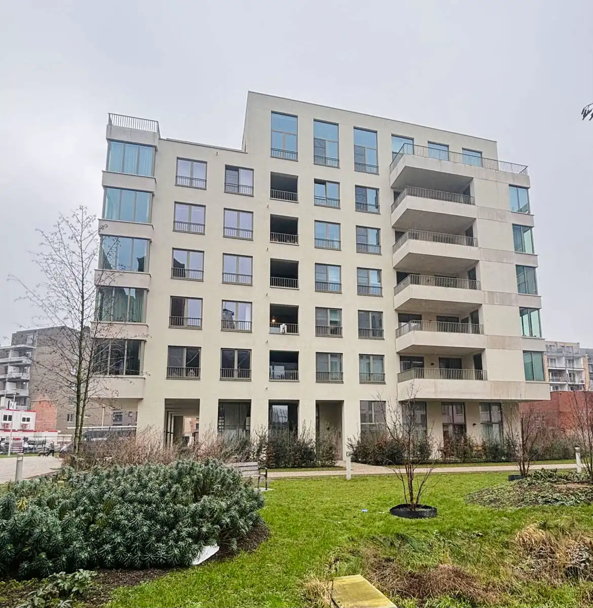 Stijlvol & energieneutraal wonen in hartje Deinze foto {{pictureIndex}}
