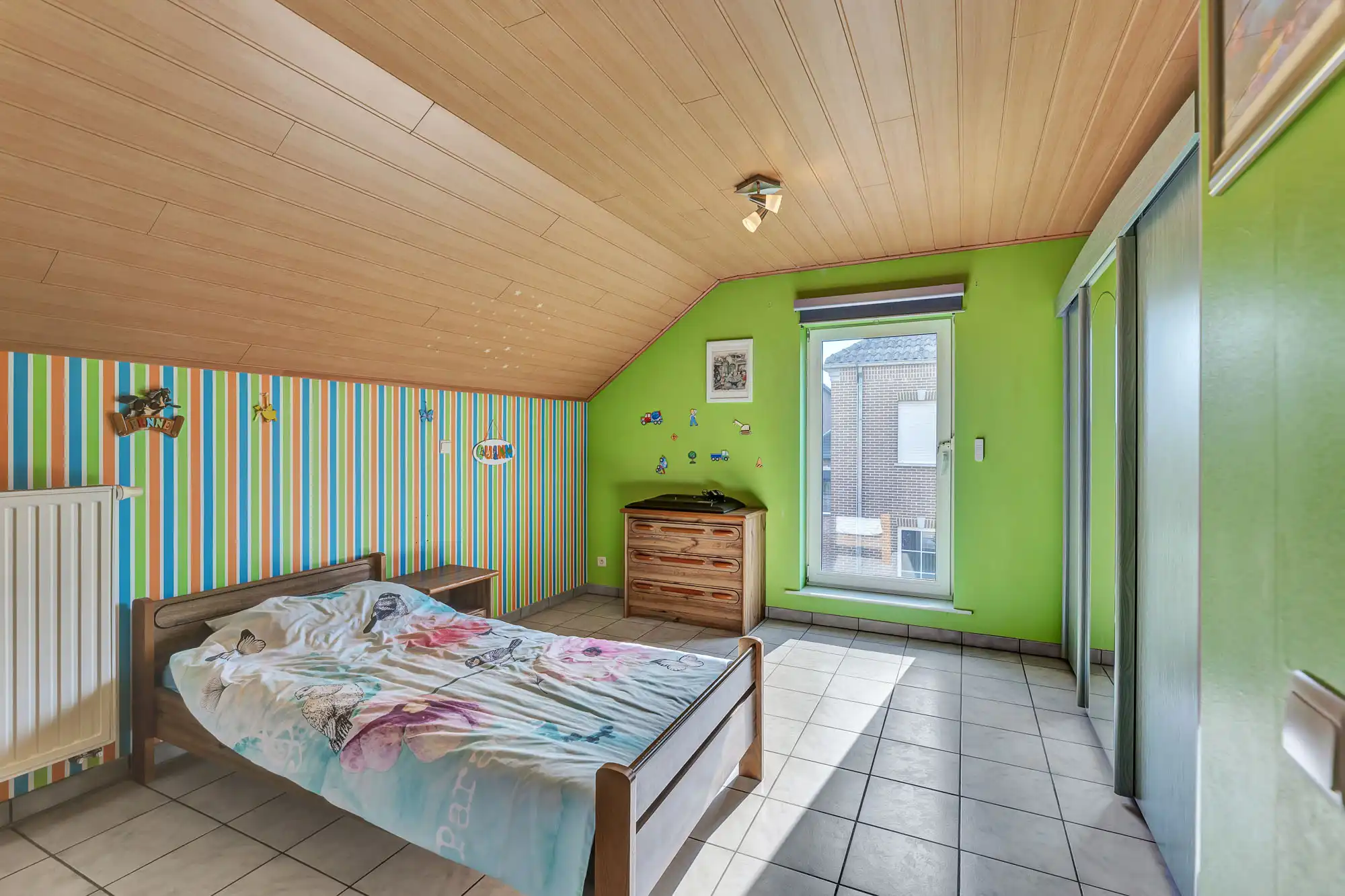 Goed onderhouden villa op groot perceel met 4 slaapkamers foto 32