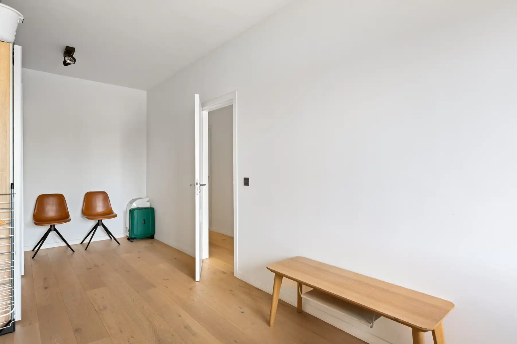 IN OPTIE !! Instapklaar appartement in hartje Wilrijk foto 12