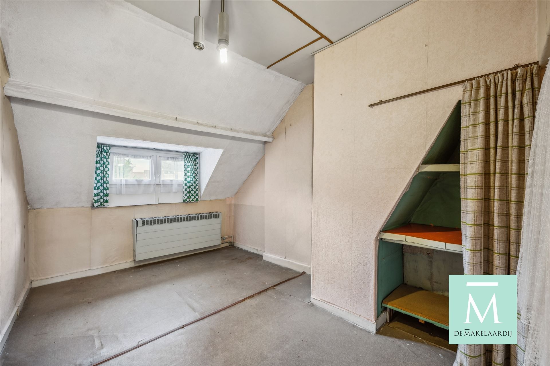 Te renoveren Begijnenwoning gelegen op een toplocatie! foto 11