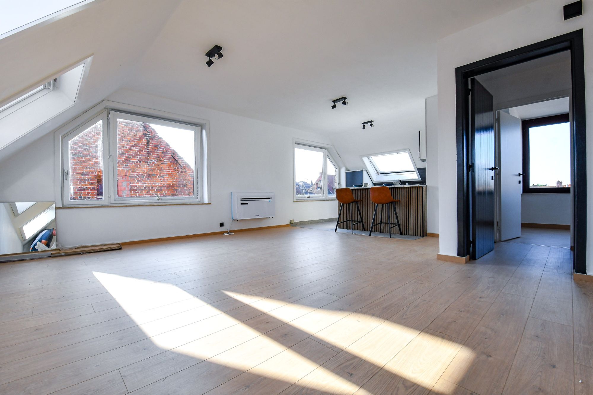 Centraal gelegen één-slaapkamerappartement met garage foto 13