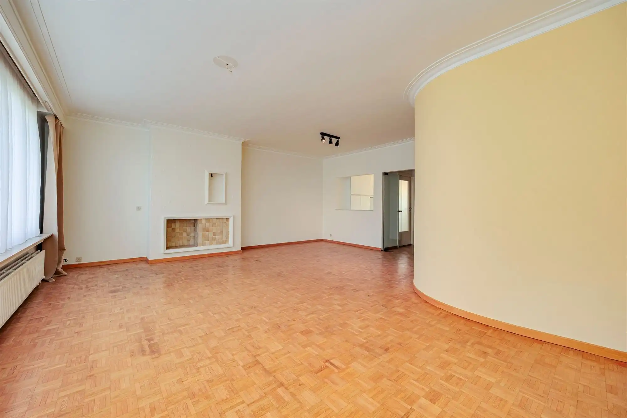 Ruim 1 slpk appartement. Parking mogelijk foto 5
