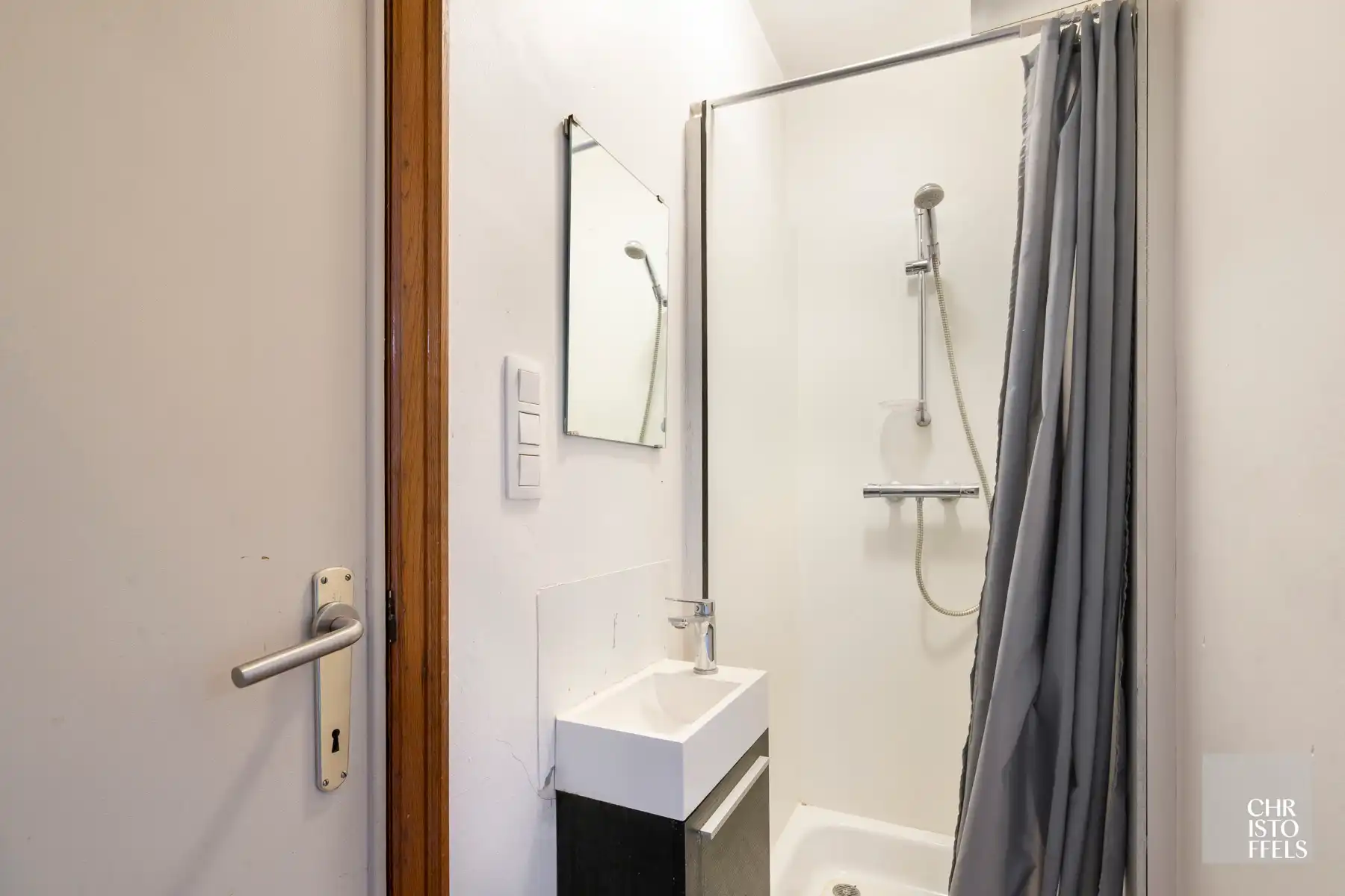 Ruime opbrengsteigendom (384m²) op een perceel van 2.681m² in hartje Zutendaal foto 18