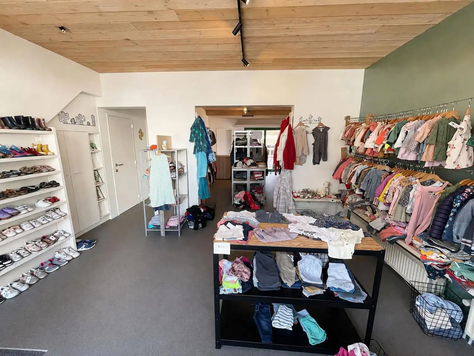 Veelzijdige handelspand op toplocatie foto 9