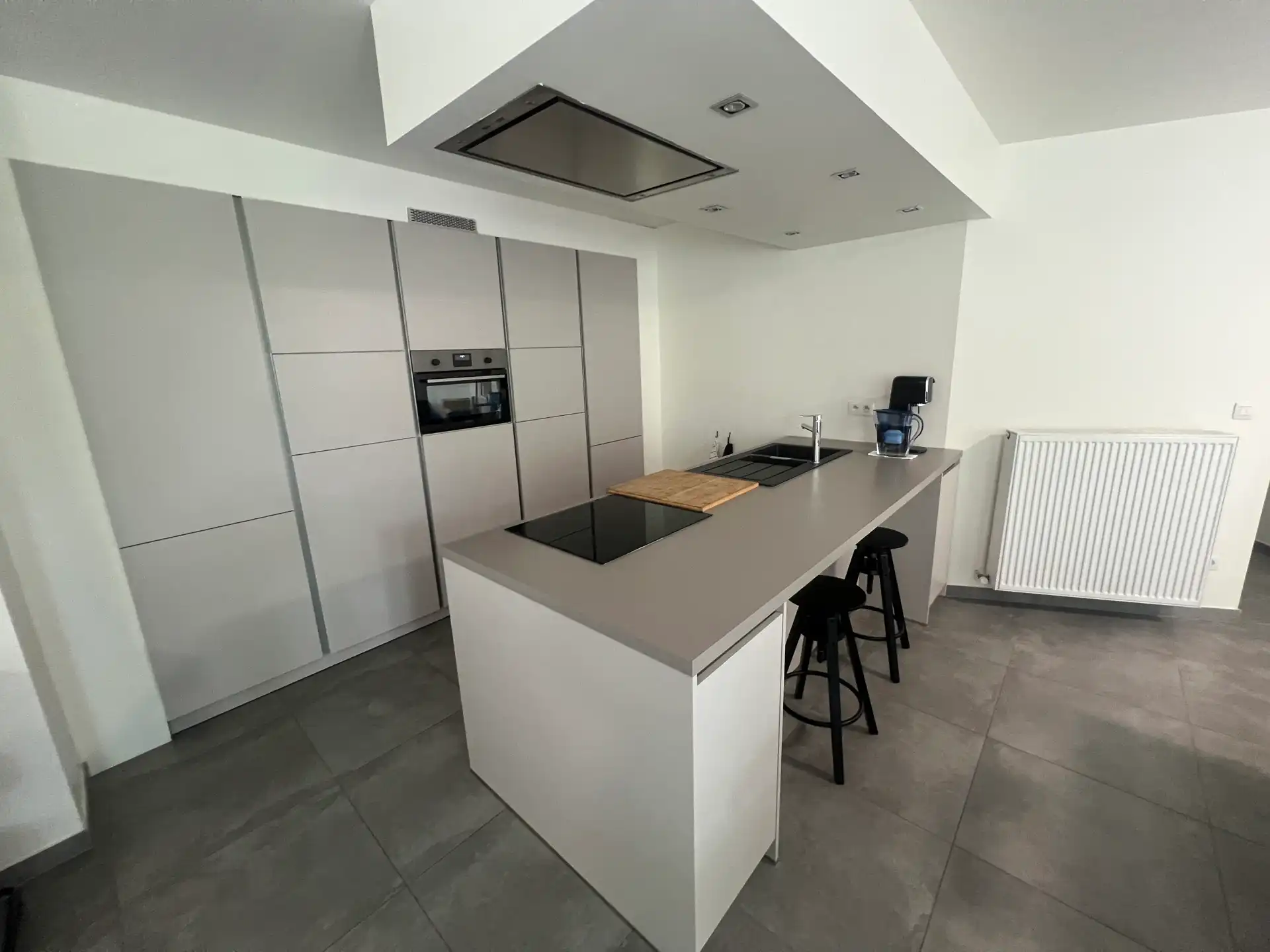 Ruim appartement met uniek groen uitzicht in hartje Genk foto 7
