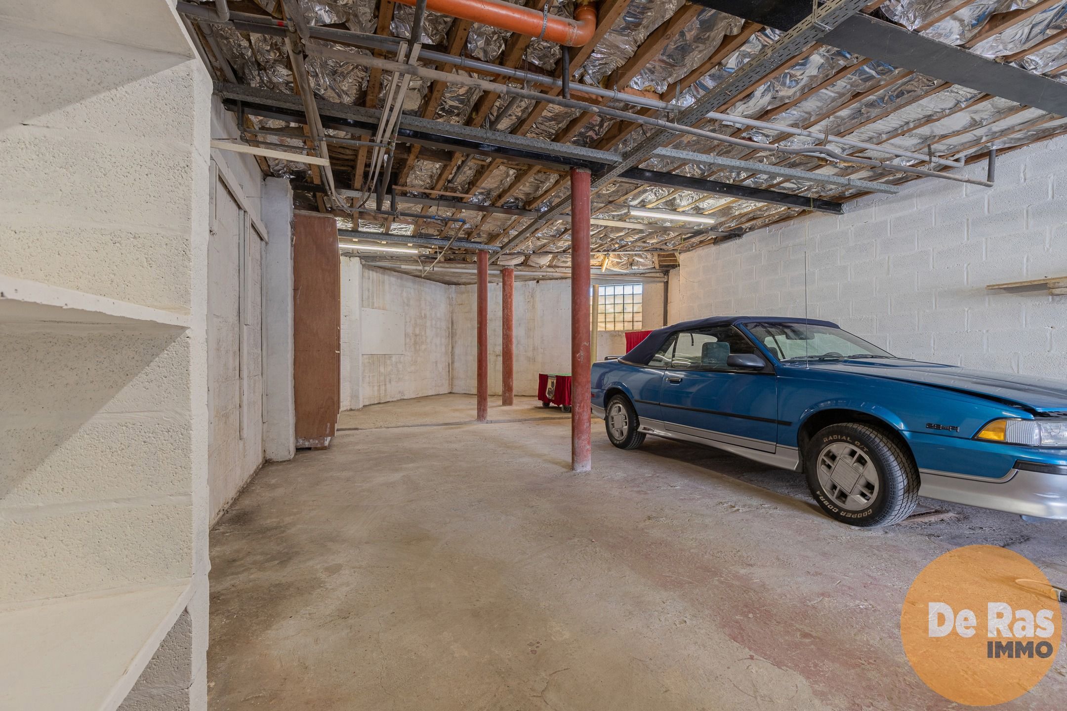 EREMBODEGEM - Woning met magazijn op centrumligging foto 3