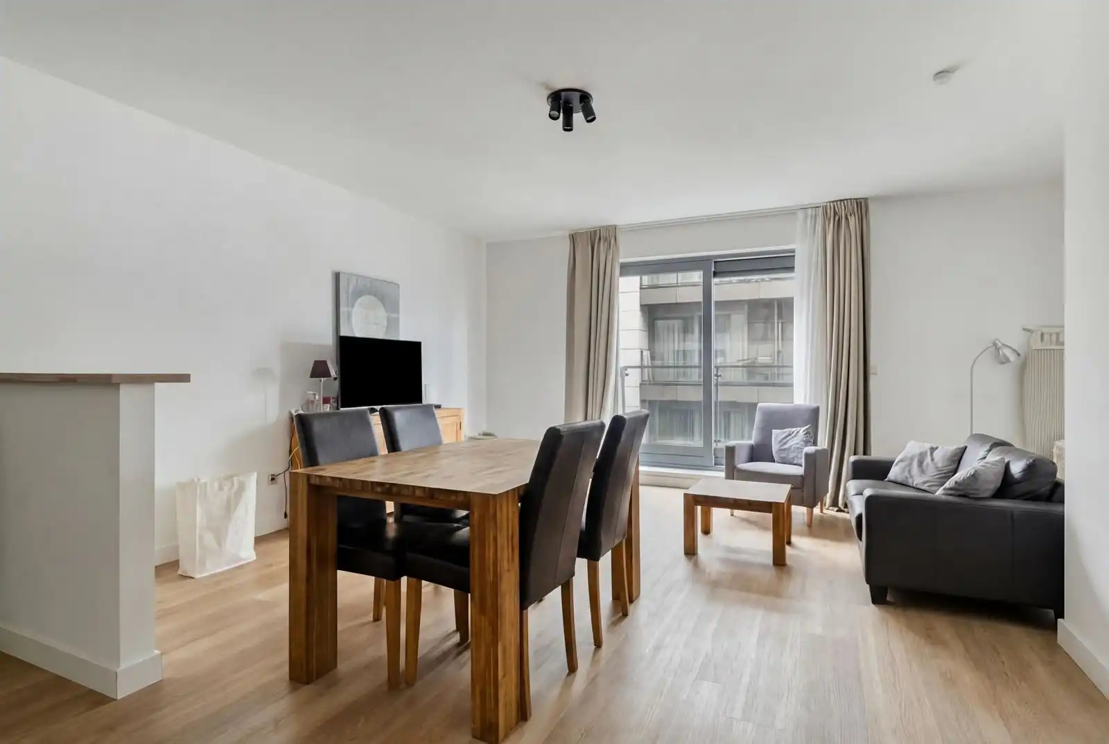 goed gelegen 2 kamer Appartement foto 3