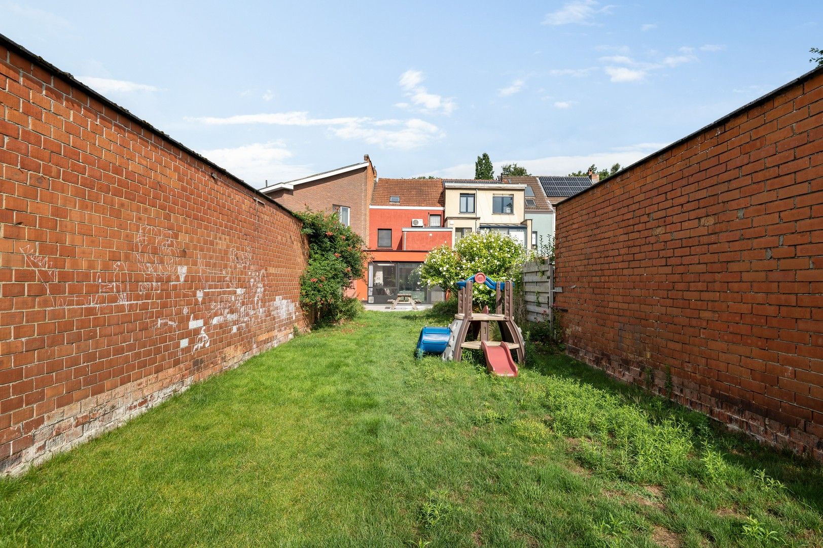Energiezuinige woning met 4 slpk, inpandige garage en tuin foto 12