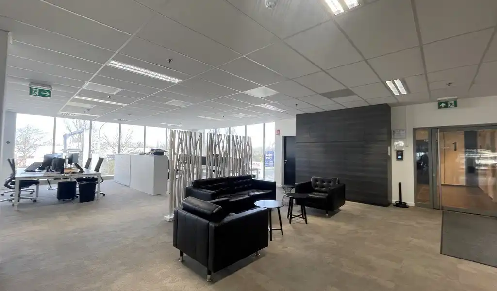 Vernieuwde kantoren te huur in Ahlers Building te Antwerpen foto 22