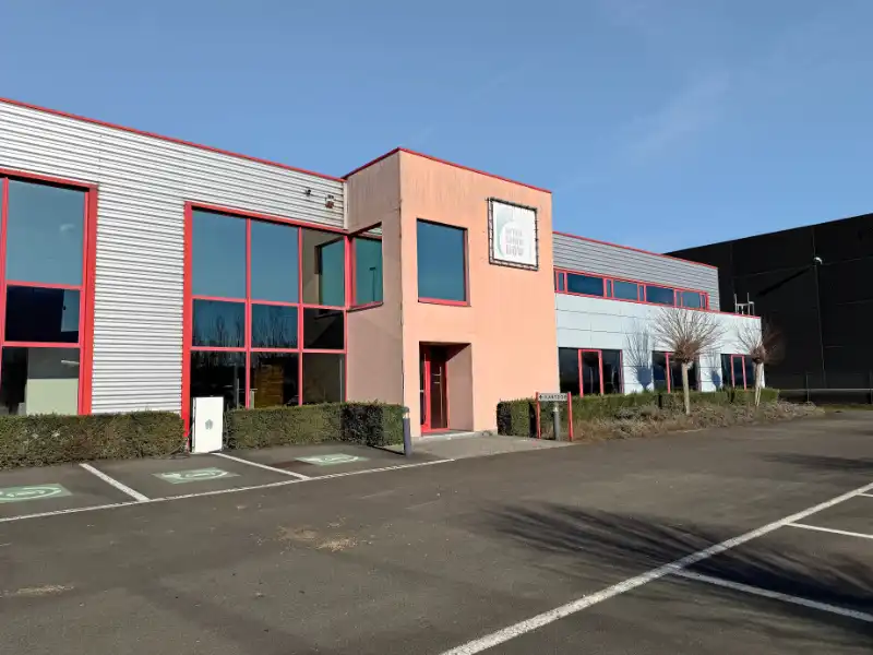 Bedrijfsgebouw te huur foto 2