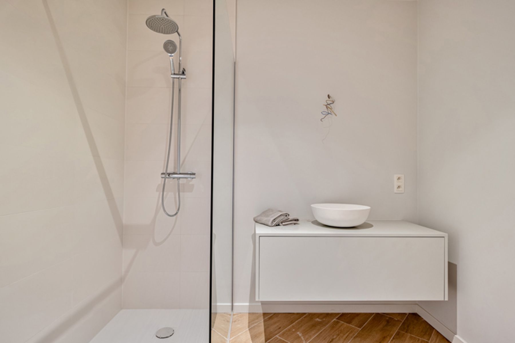 Stijlvol Nieuwbouwappartement te Huur in centrum foto 7