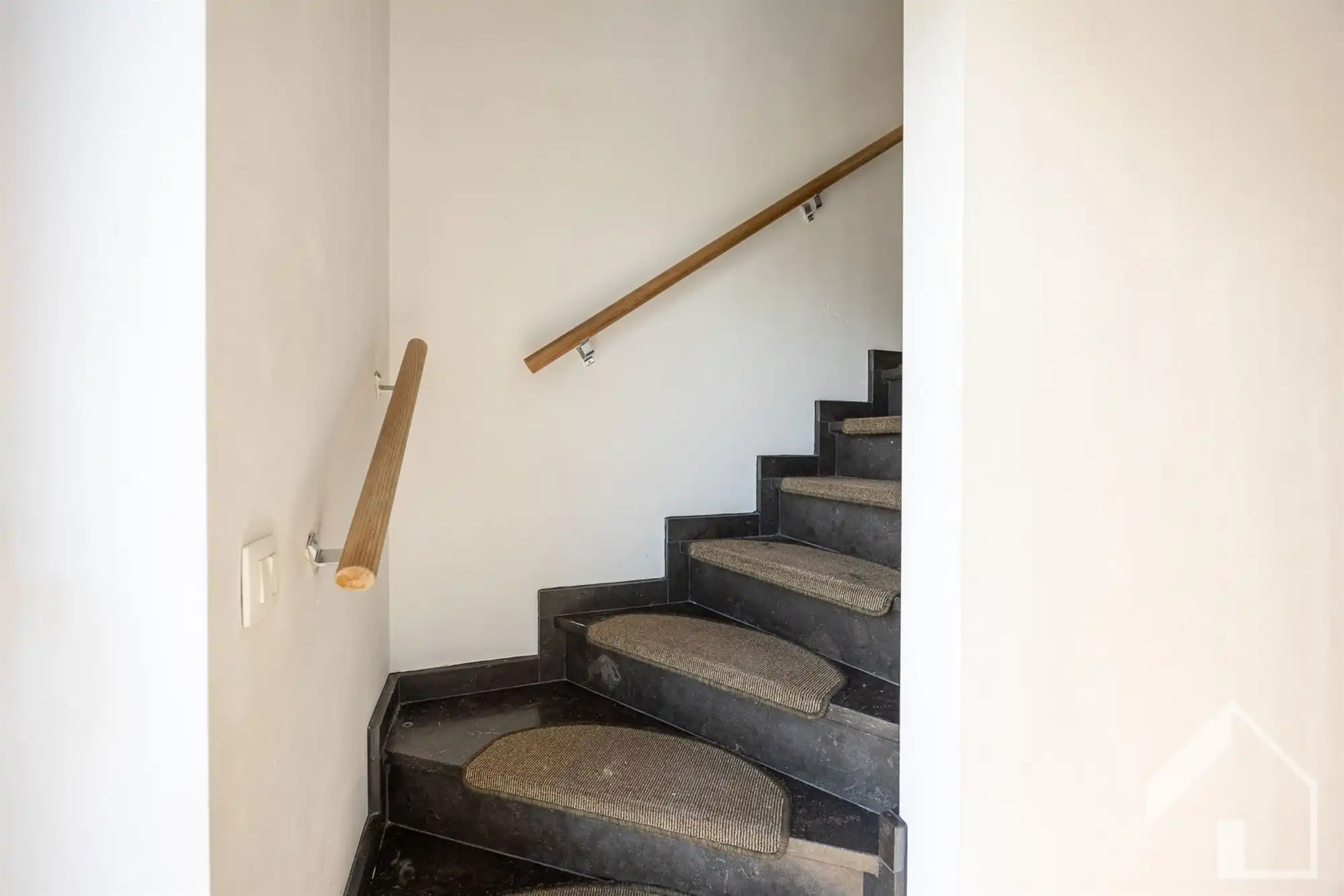 Ruime woning op een rustige locatie! foto 21