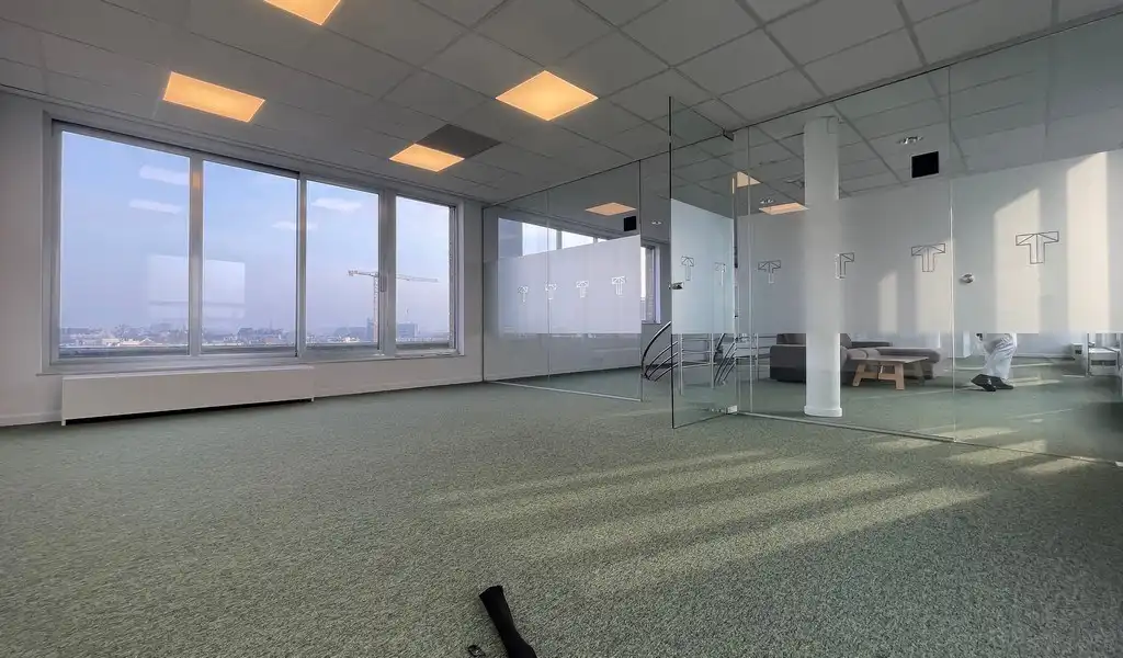 Kantoren te huur in Quinten Building in Berchem foto 4