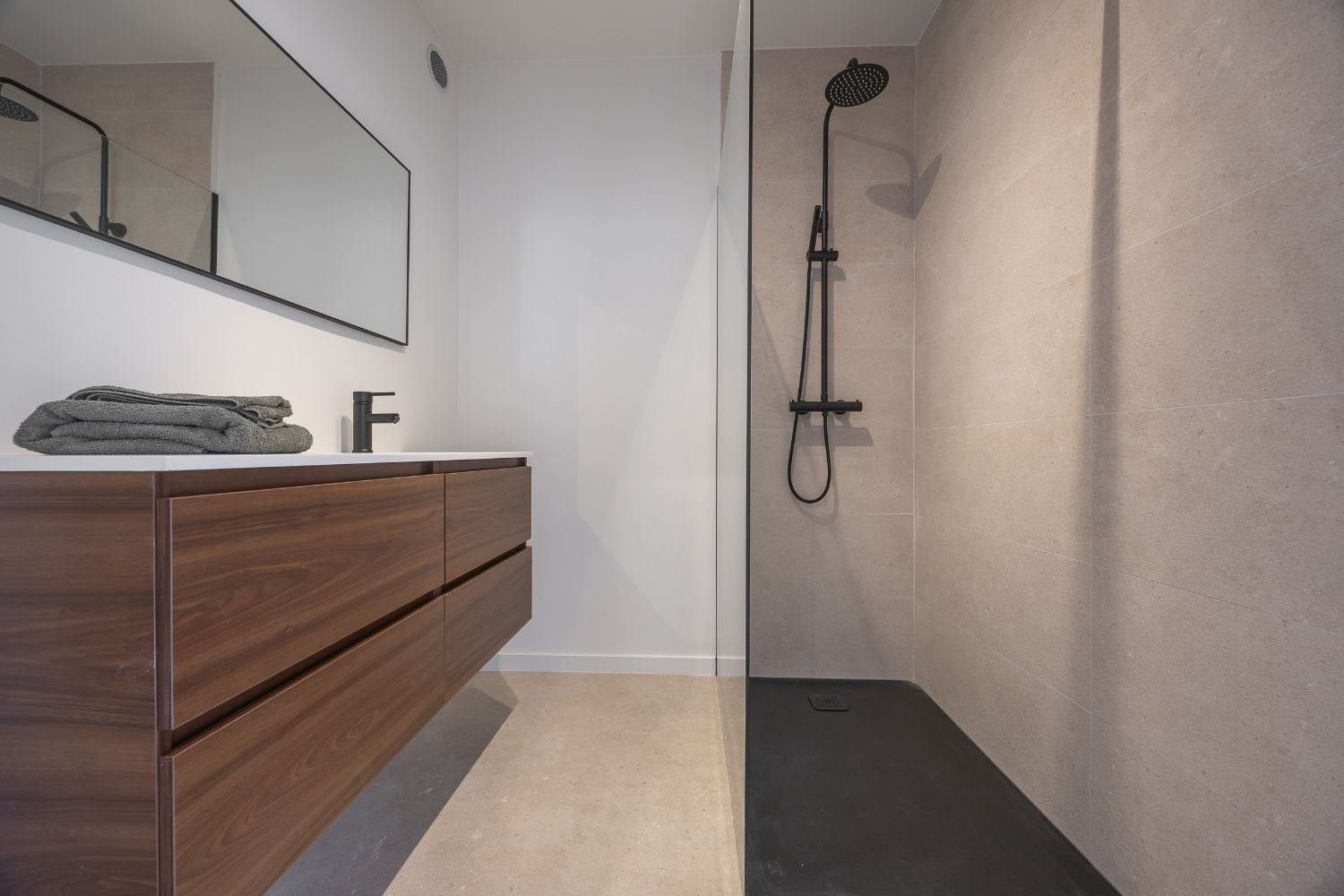 Gerenoveerd appartement met open zicht! foto 19