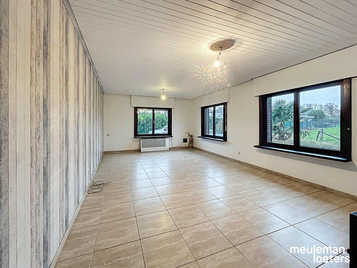 Rustig gelegen woning met garage foto 3