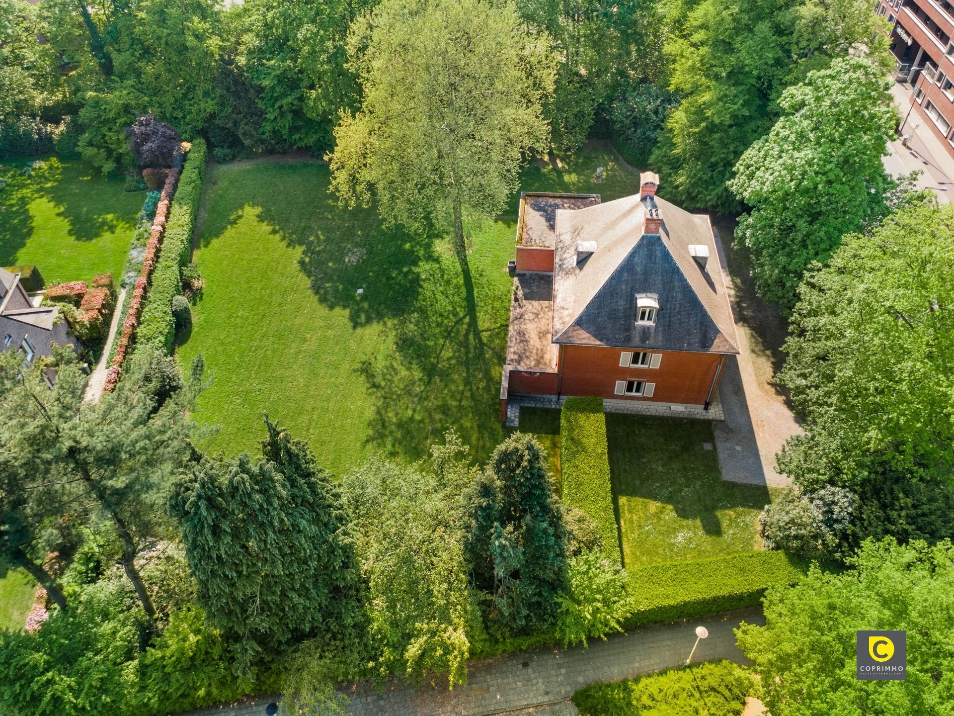 Prachtige villa op 4.203 m² foto 4
