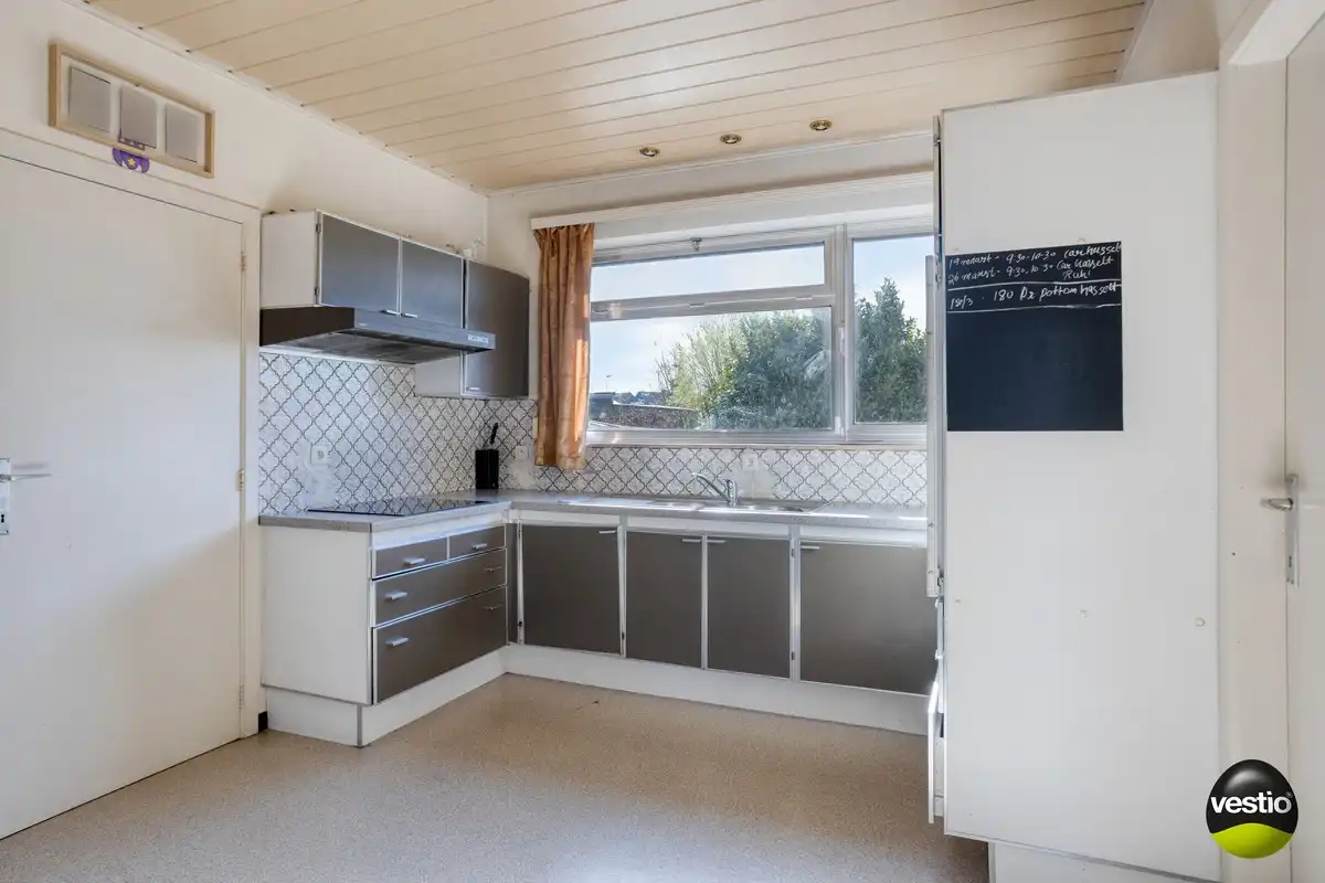 RUIME OPEN BEBOUWING (OB) MET 3 SLAAPKAMERS, GARAGE EN KELDER OP HOEKPERCEEEL VAN 6A67CA. foto 18