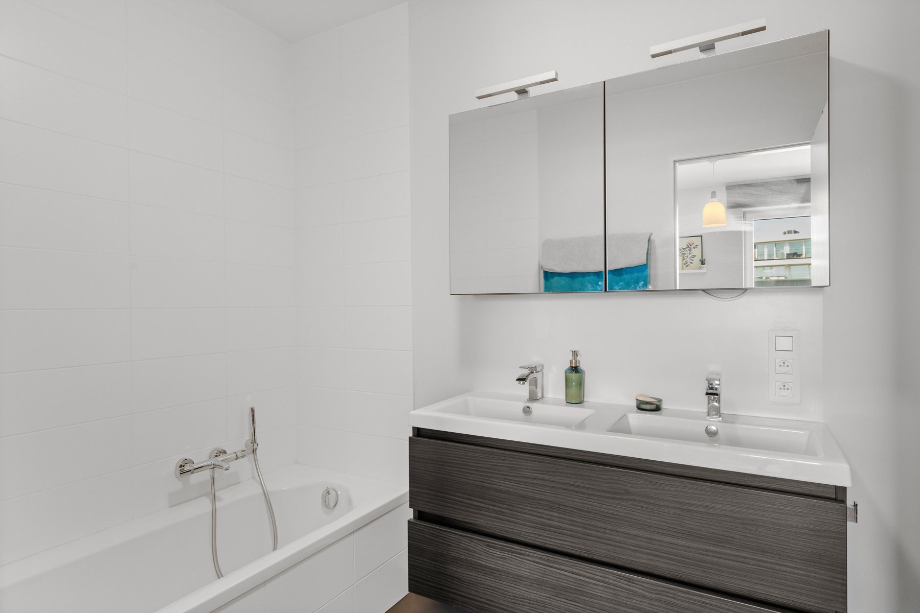 Modern & Lichtrijk 3 slk appartement in trendy  Dok Noord foto 15