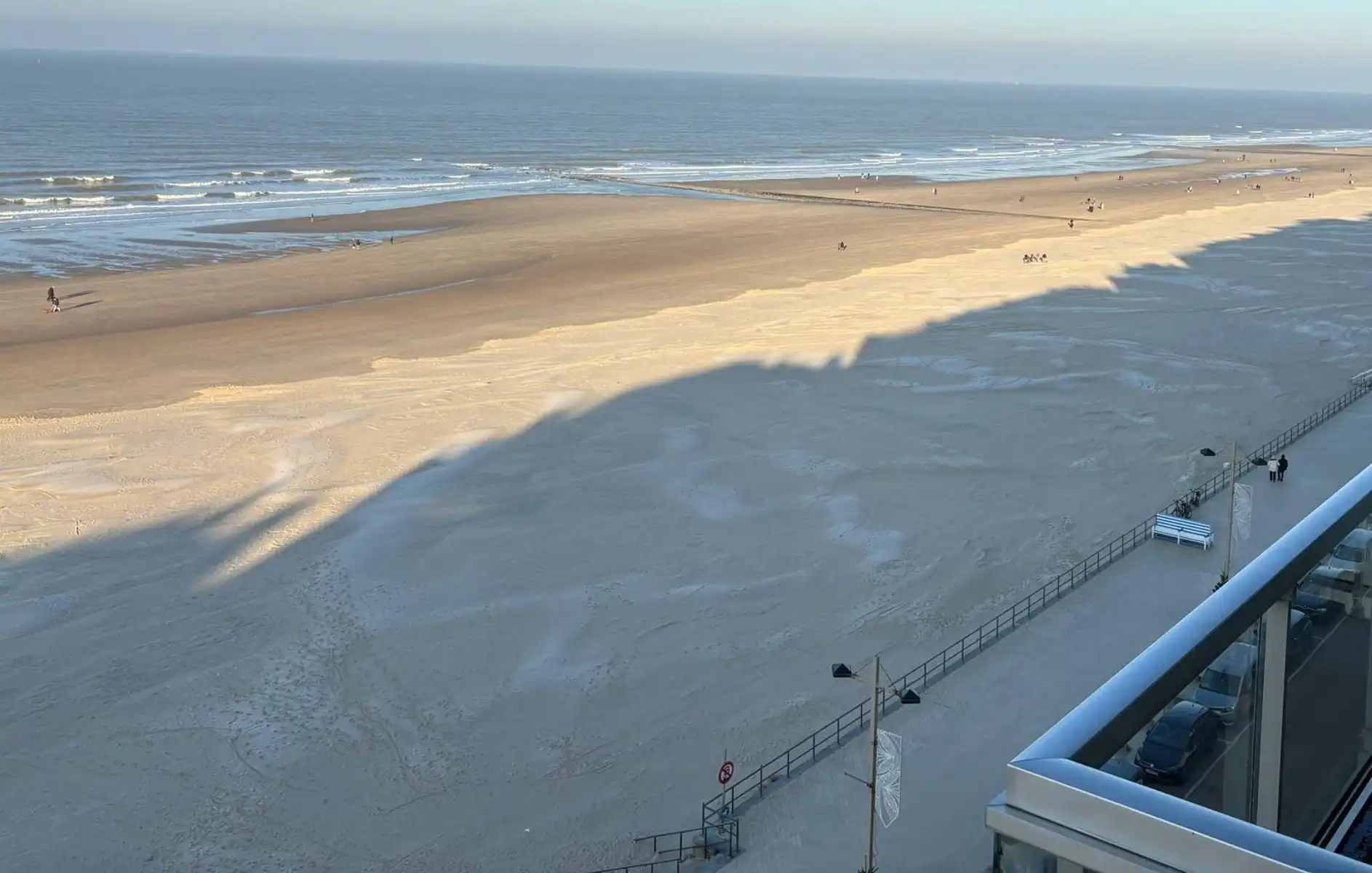 Ruime studio met zeezicht foto {{pictureIndex}}