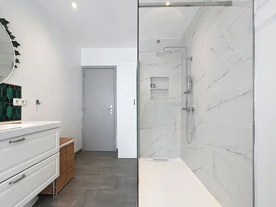B&B Moment : Instapklare rijwoning met tuin op rustige ligging te koop in Lint foto 24
