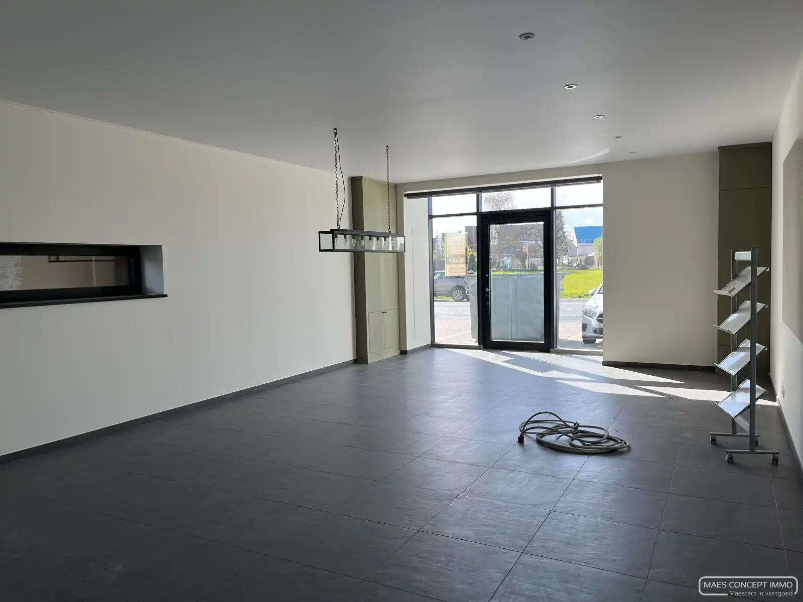 Kantoorruimte met toilet  (77m²) te huur te Deerlijk foto 2