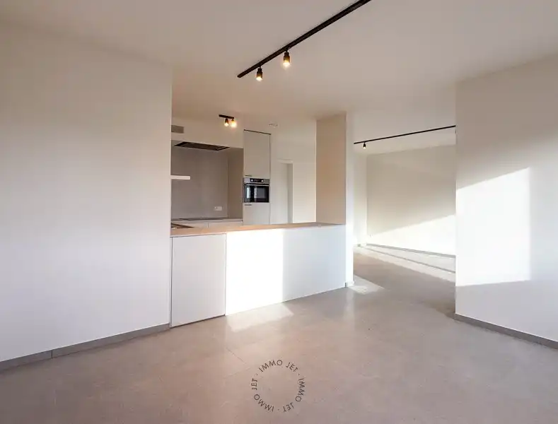 Lichtrijk nieuwbouwappartement met twee slaapkamers, terras en autostaanplaats foto 5