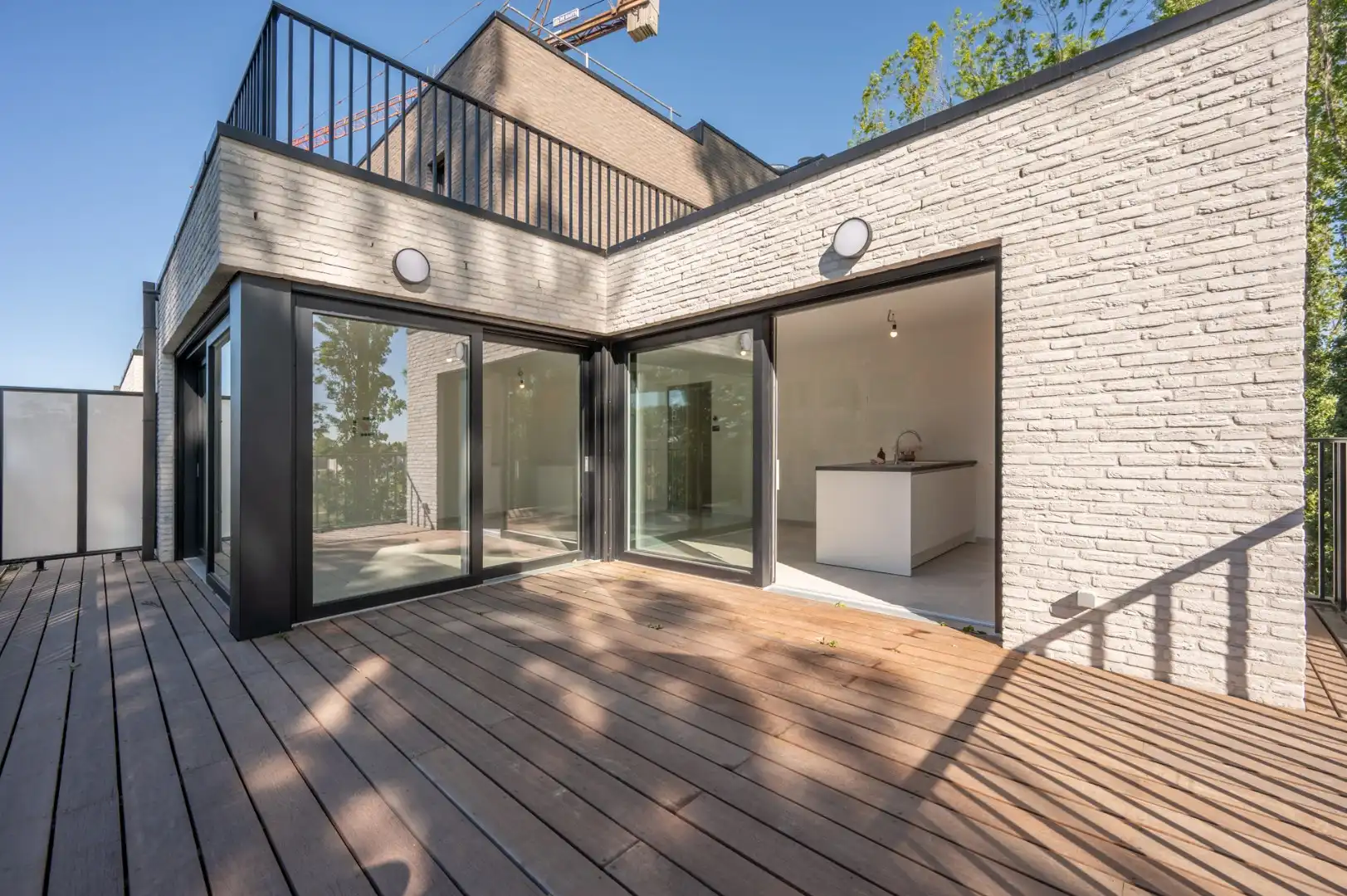 Subliem appartement te Sijsele met groot zonneterras! foto 8