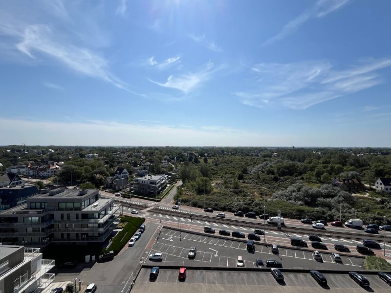 Appartement met frontaal zeezicht en een zonnig terras foto 23