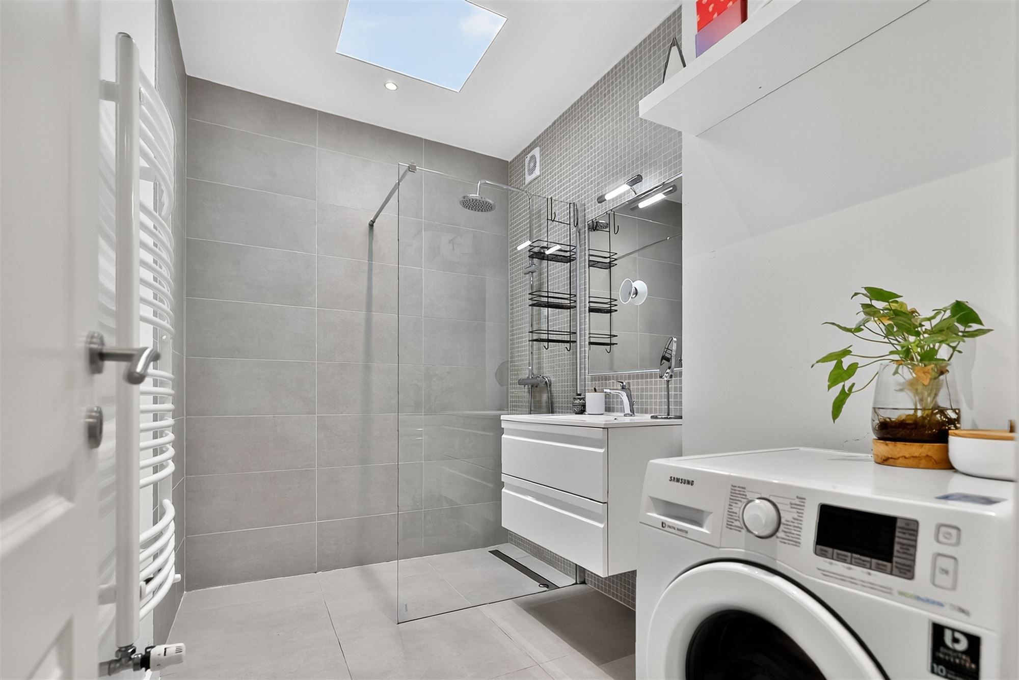 Knap modern appartement op mooie locatie foto 16