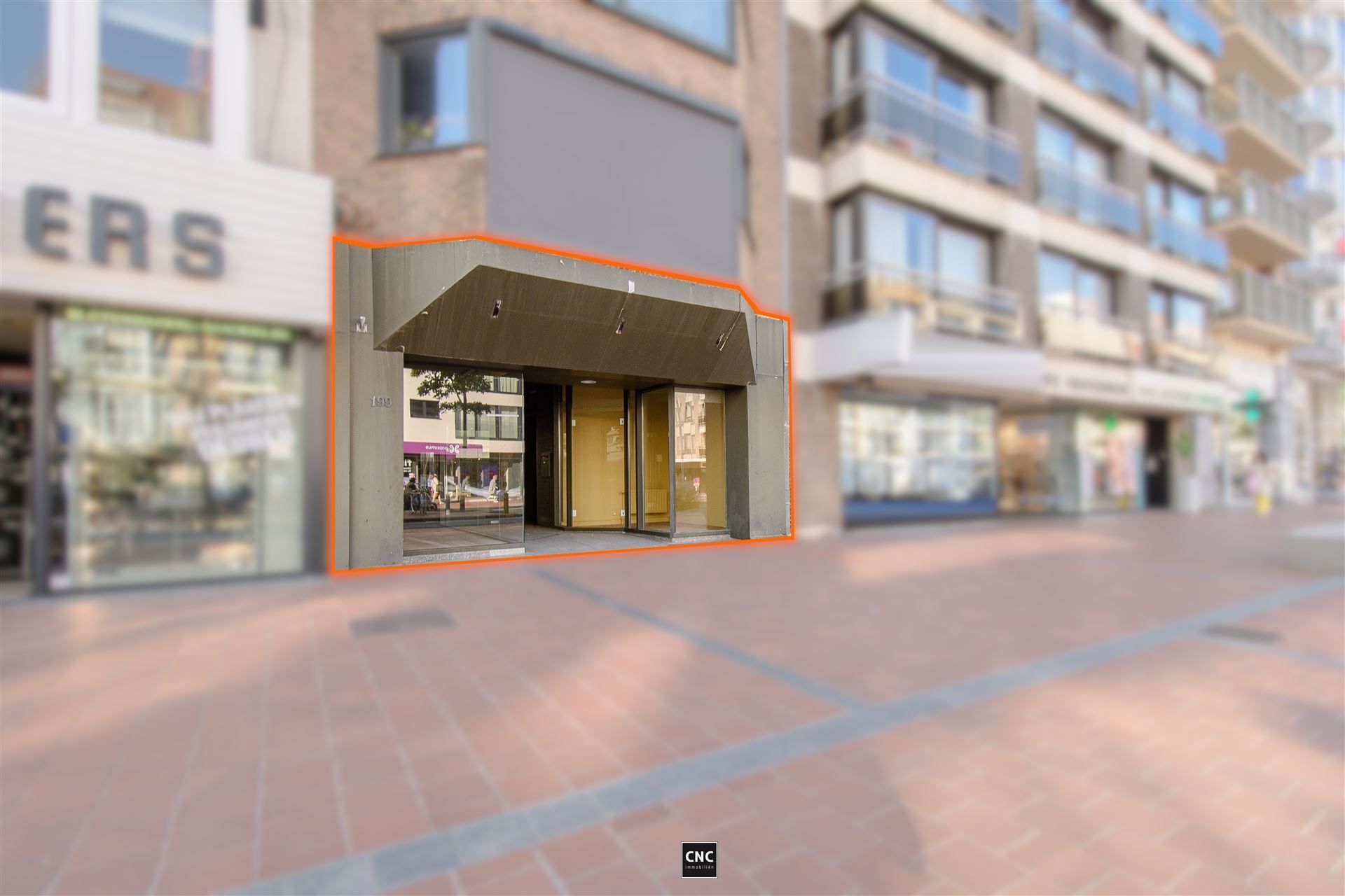 Centraal gelegen handelspand met woonst Lippenslaan 199 foto {{pictureIndex}}